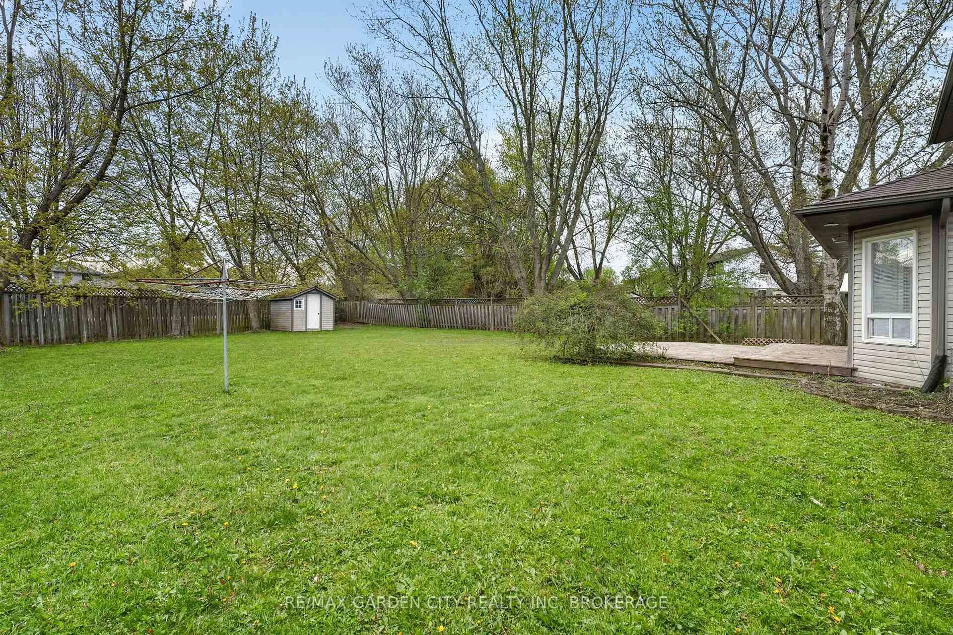 Photo 38 of 8 Christina Court, Welland, N. Welland — HOMEH