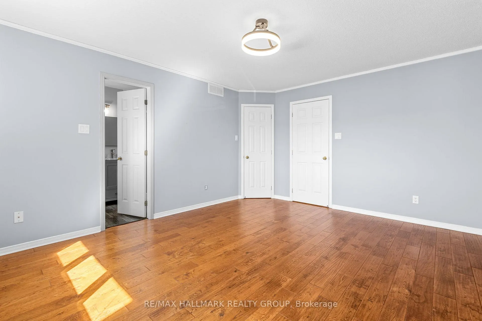 Photo 18 of 16 Maxton Private, Ottawa, Beacon Hill South — HOMEH
