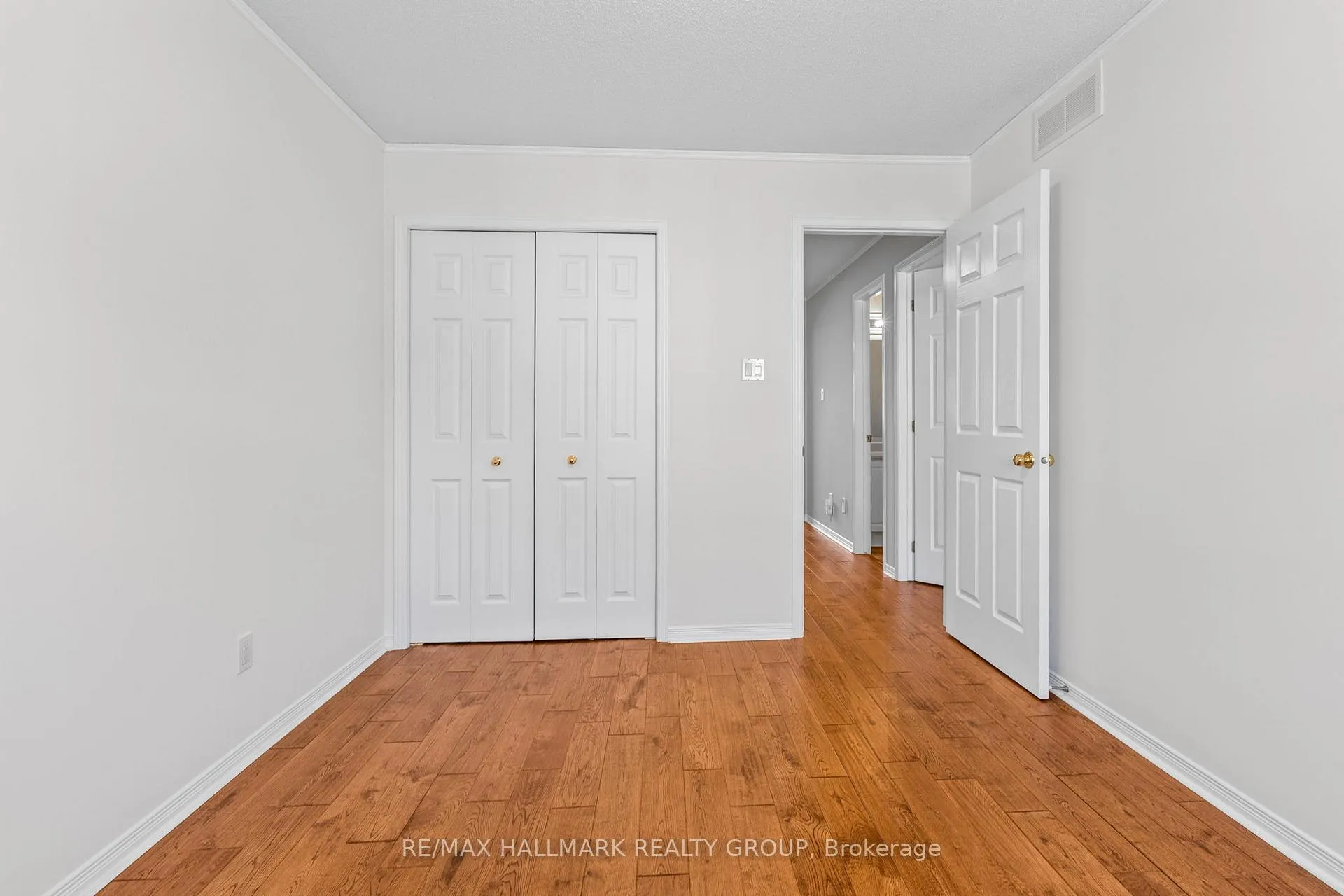 Photo 25 of 16 Maxton Private, Ottawa, Beacon Hill South — HOMEH