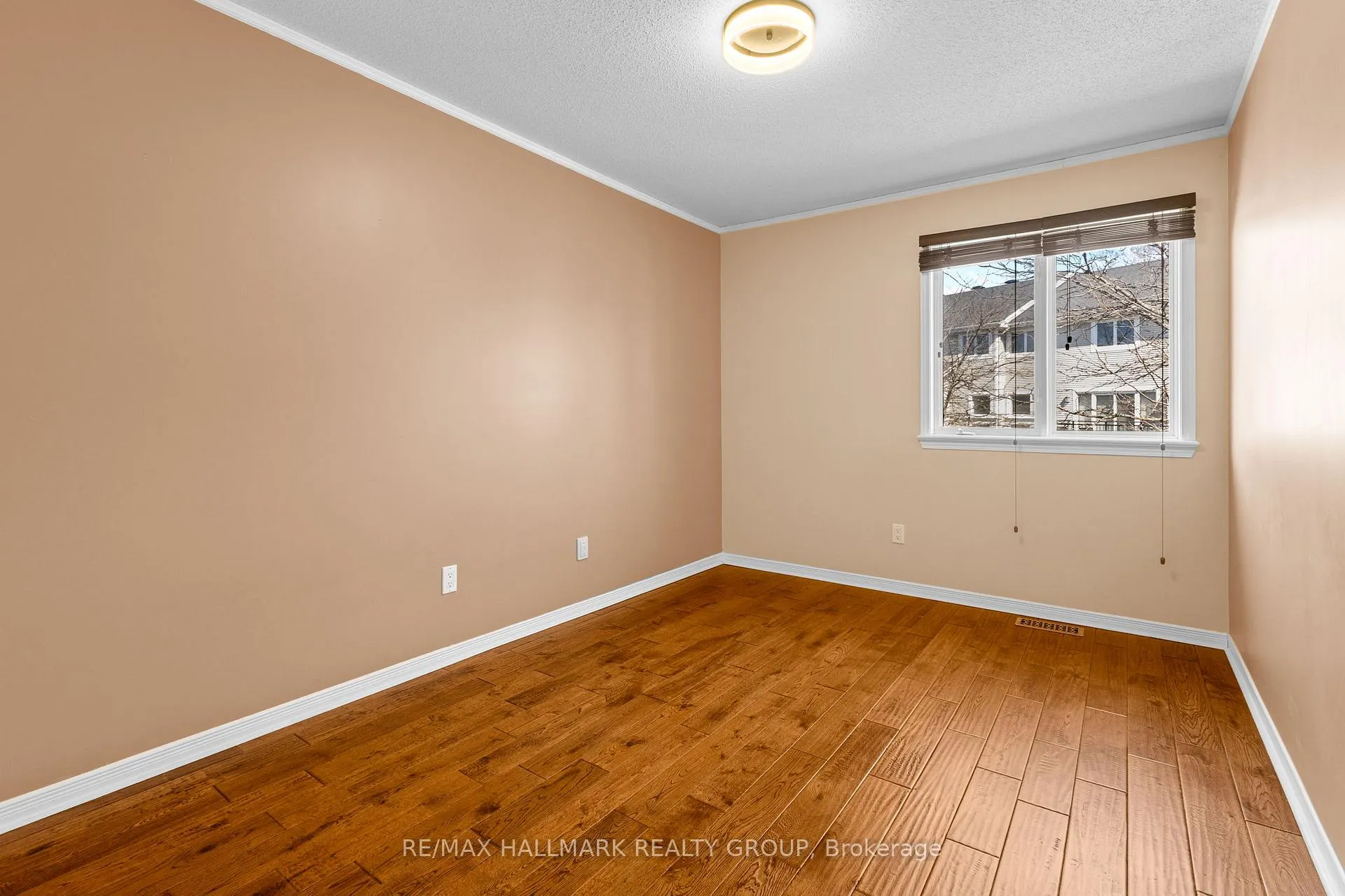 Photo 27 of 16 Maxton Private, Ottawa, Beacon Hill South — HOMEH