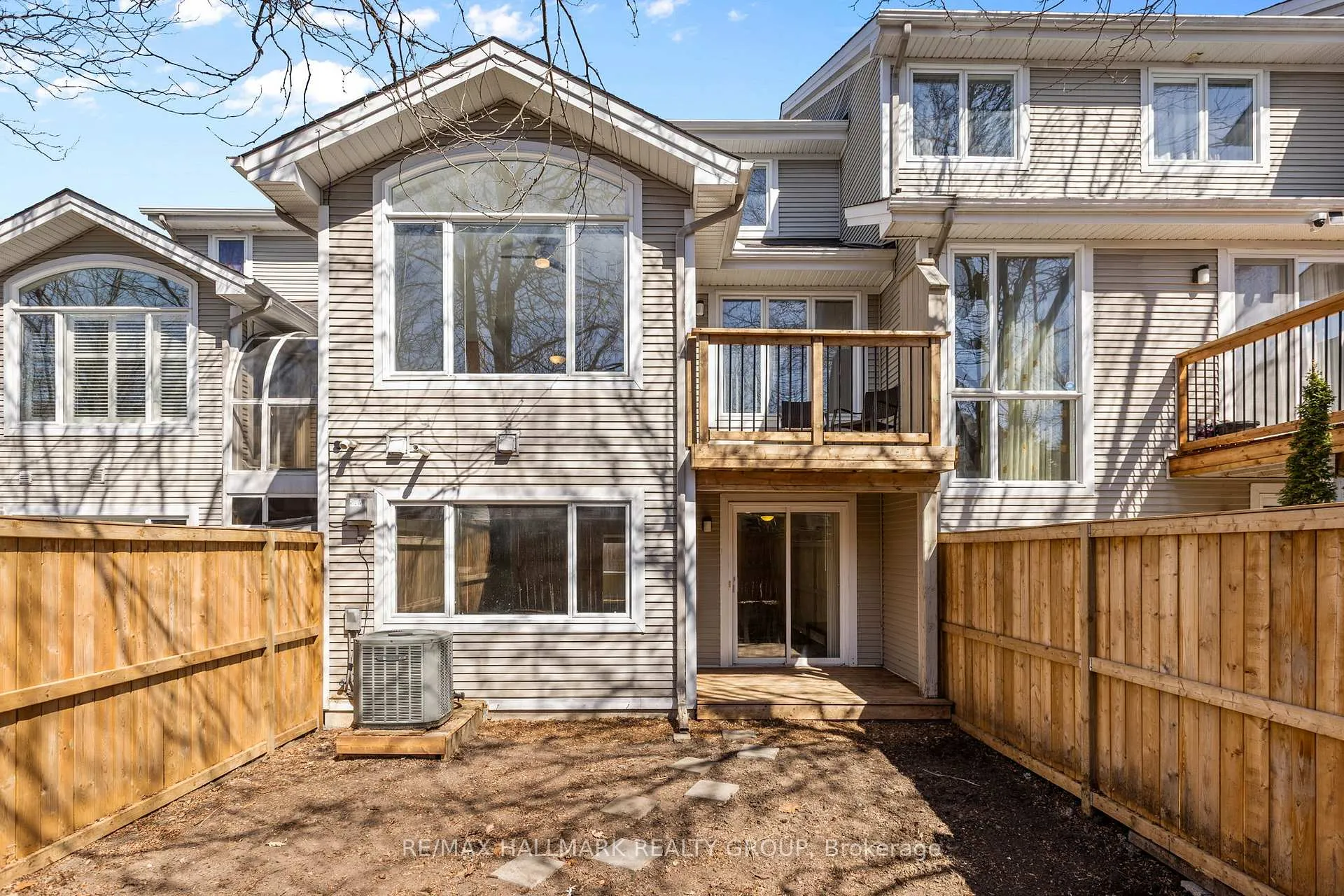 Photo 35 of 16 Maxton Private, Ottawa, Beacon Hill South — HOMEH