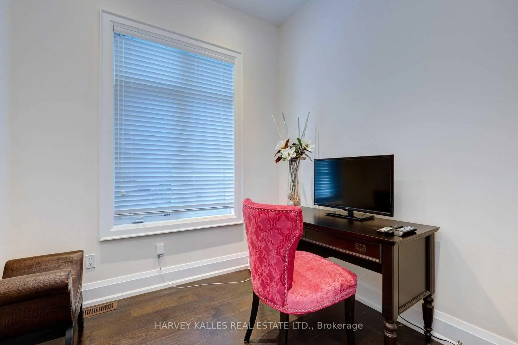 Photo 3 of 76 Baldry Avenue, Vaughan, Patterson — HOMEH