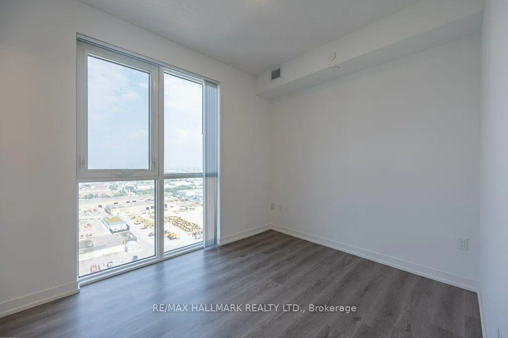 Photo 13 of Unit 2710, 28 Interchange Way, Vaughan, Vaughan Corporate Centre — HOMEH