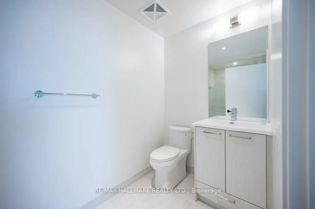 Photo 15 of Unit 2710, 28 Interchange Way, Vaughan, Vaughan Corporate Centre — HOMEH
