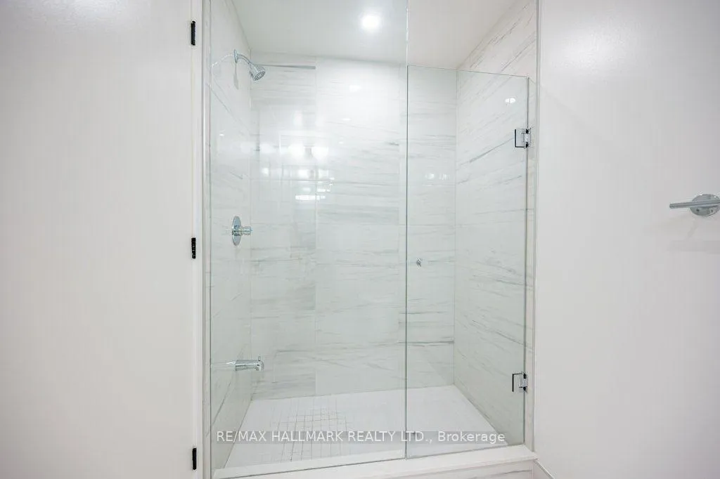 Photo 16 of Unit 2710, 28 Interchange Way, Vaughan, Vaughan Corporate Centre — HOMEH