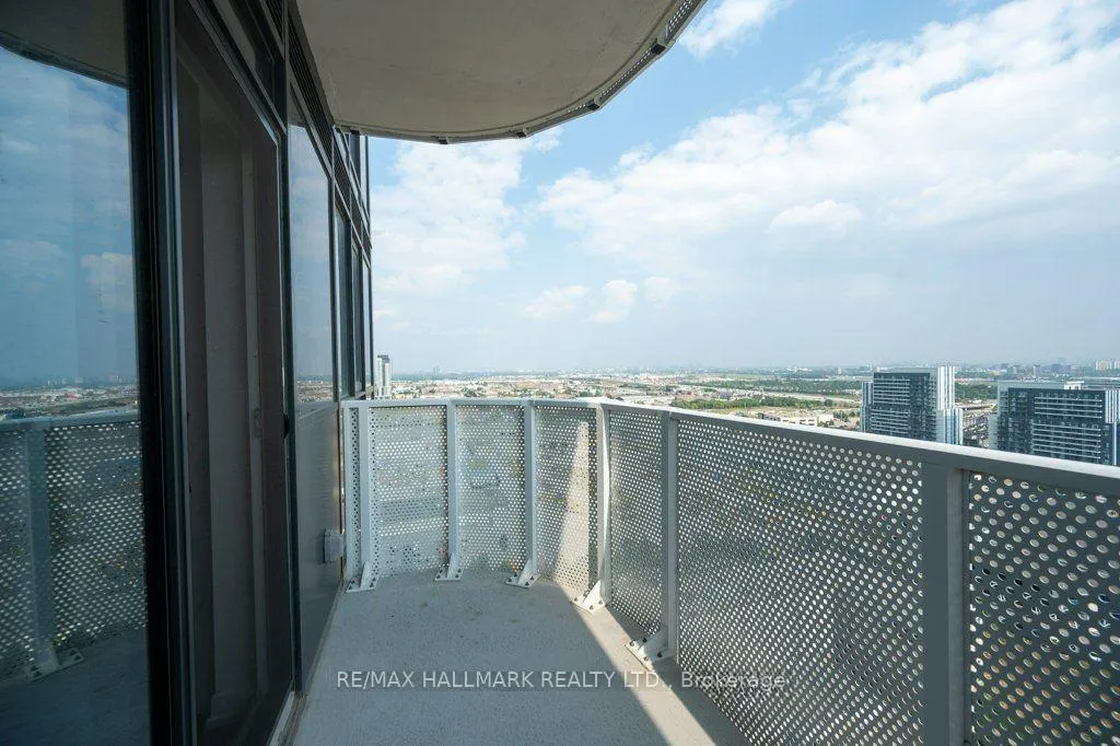Photo 18 of Unit 2710, 28 Interchange Way, Vaughan, Vaughan Corporate Centre — HOMEH