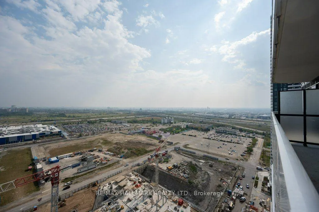 Photo 19 of Unit 2710, 28 Interchange Way, Vaughan, Vaughan Corporate Centre — HOMEH