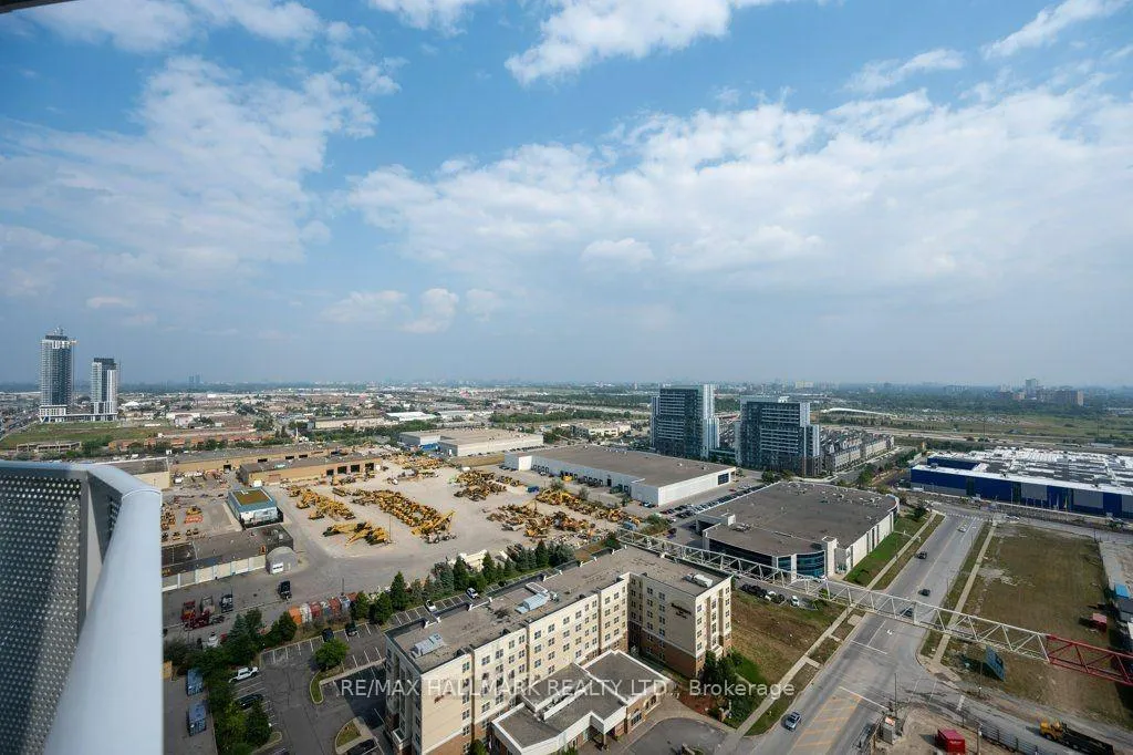 Photo 21 of Unit 2710, 28 Interchange Way, Vaughan, Vaughan Corporate Centre — HOMEH