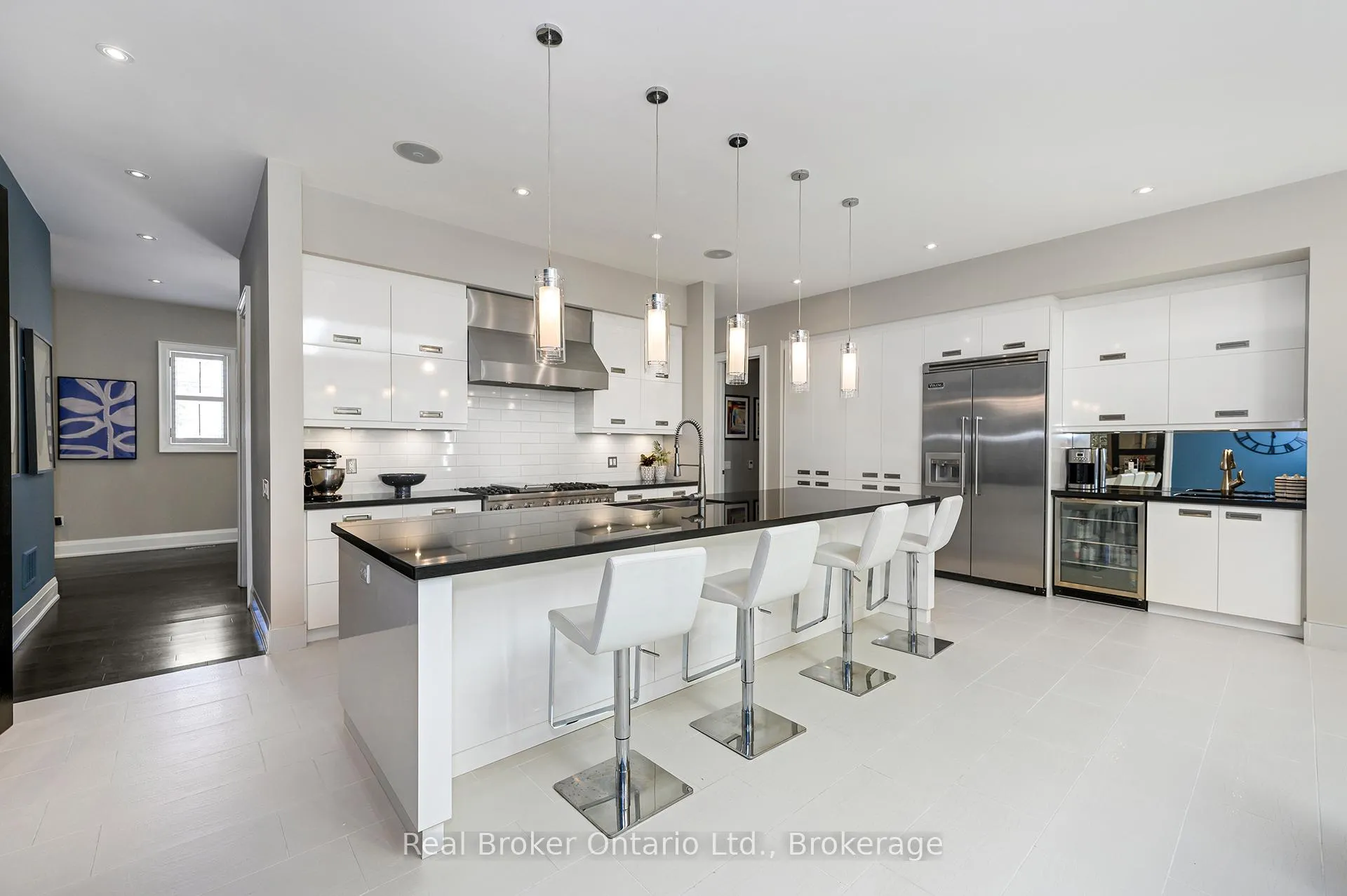 Photo 5 of 4507 Lakeshore Road, Burlington, Shoreacres — HOMEH