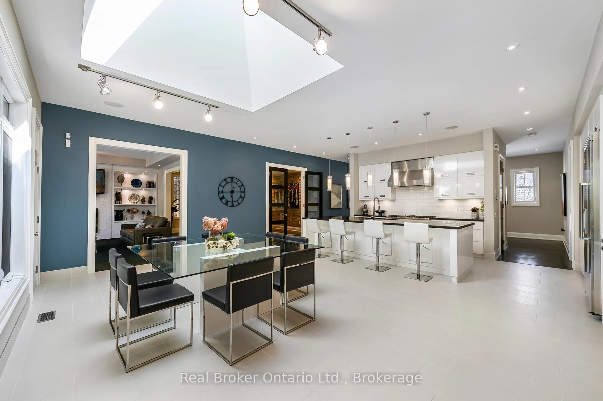 Photo 13 of 4507 Lakeshore Road, Burlington, Shoreacres — HOMEH