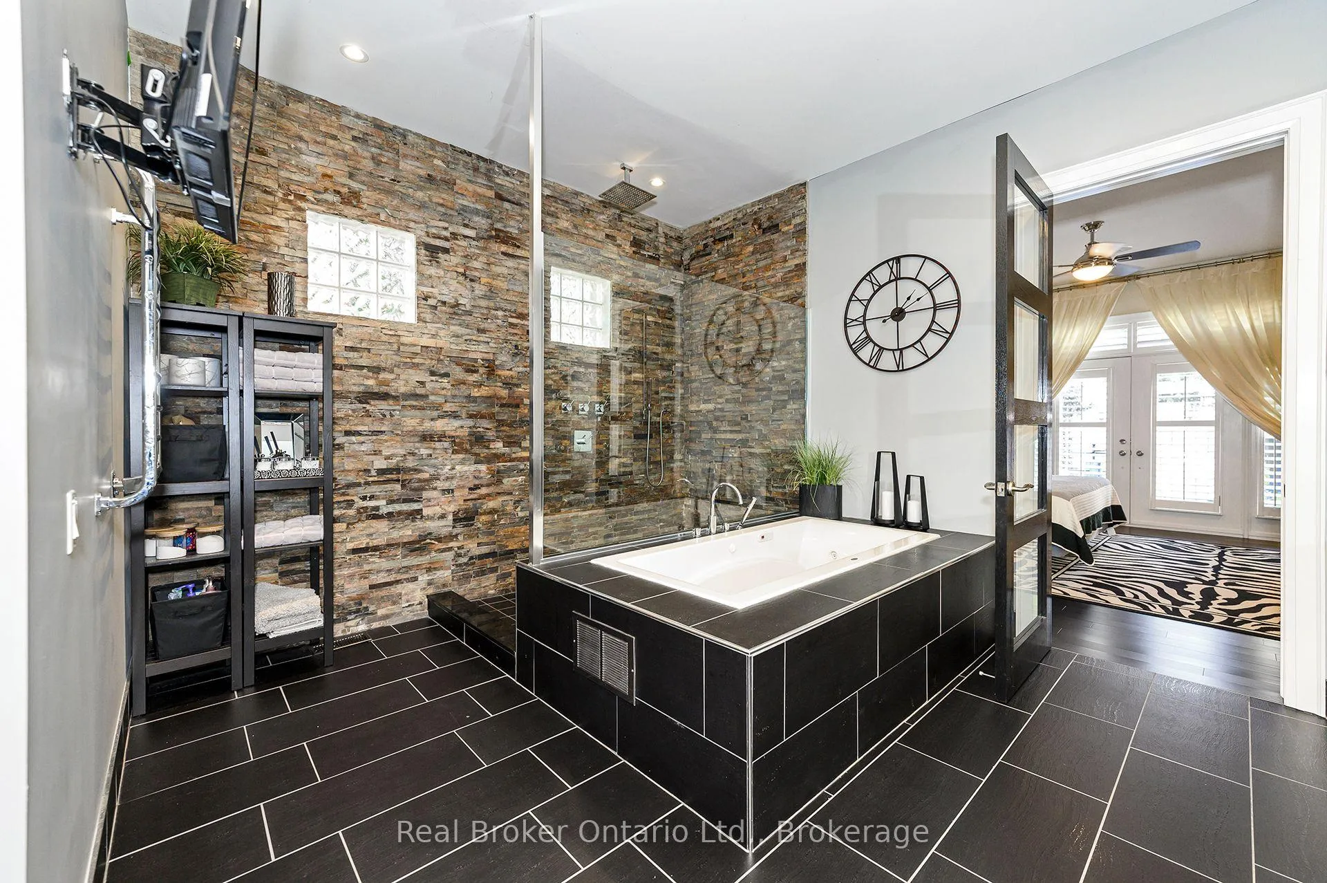 Photo 21 of 4507 Lakeshore Road, Burlington, Shoreacres — HOMEH