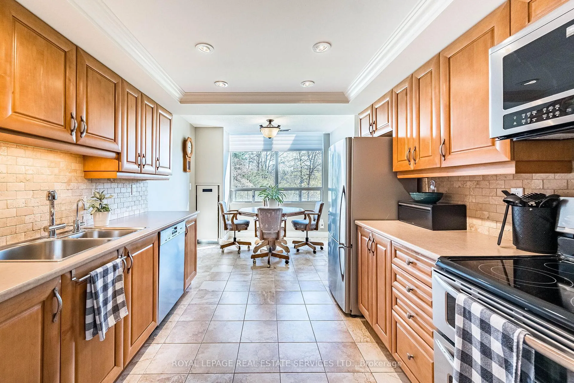 Photo 8 of Unit 102, 310 Mill Street S, Brampton, Brampton South — HOMEH