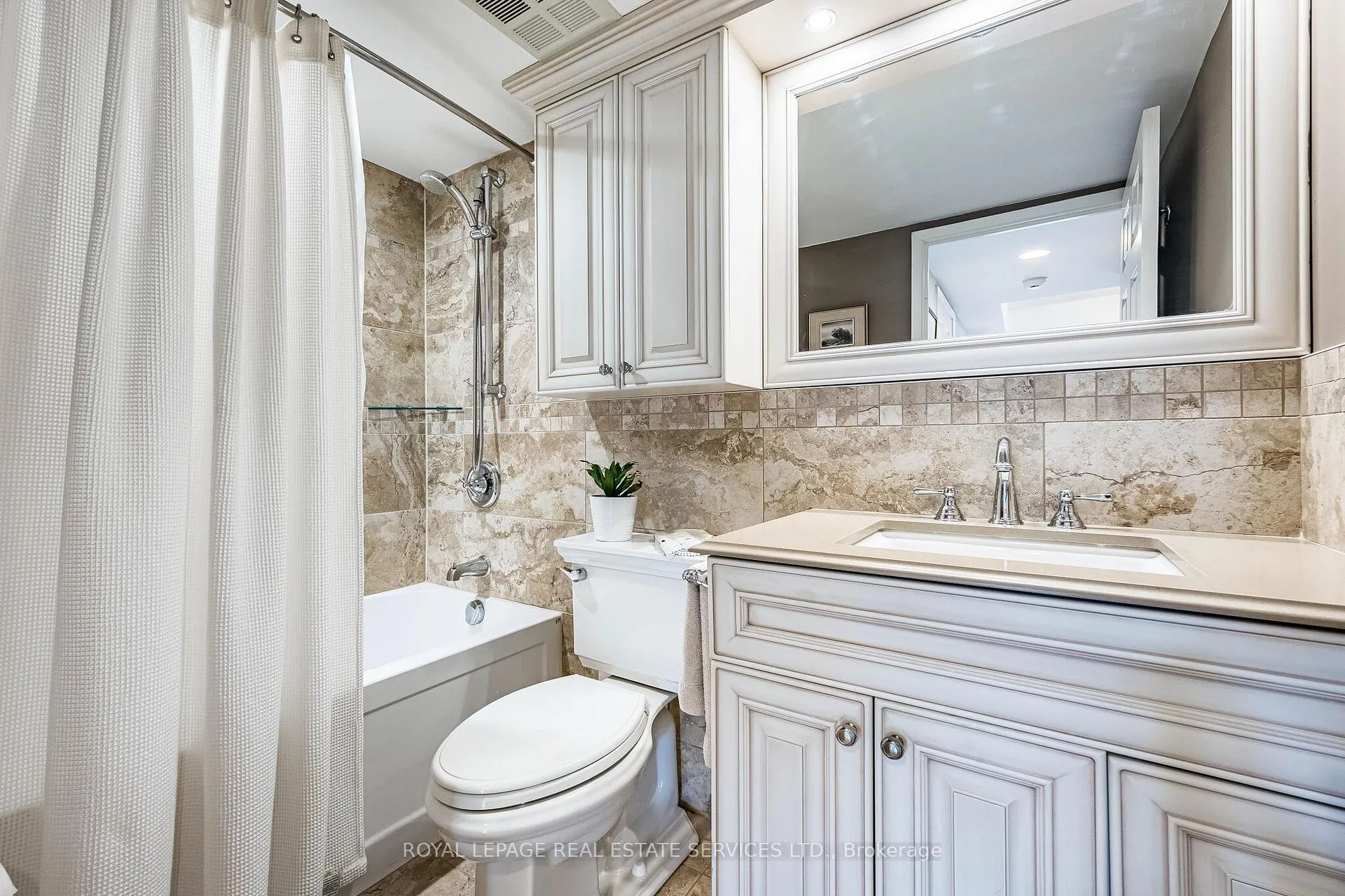 Photo 15 of Unit 102, 310 Mill Street S, Brampton, Brampton South — HOMEH