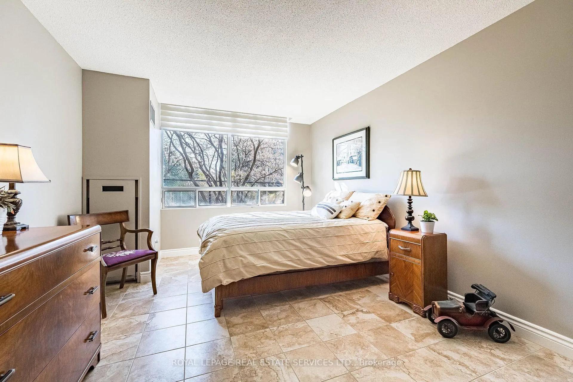 Photo 17 of Unit 102, 310 Mill Street S, Brampton, Brampton South — HOMEH