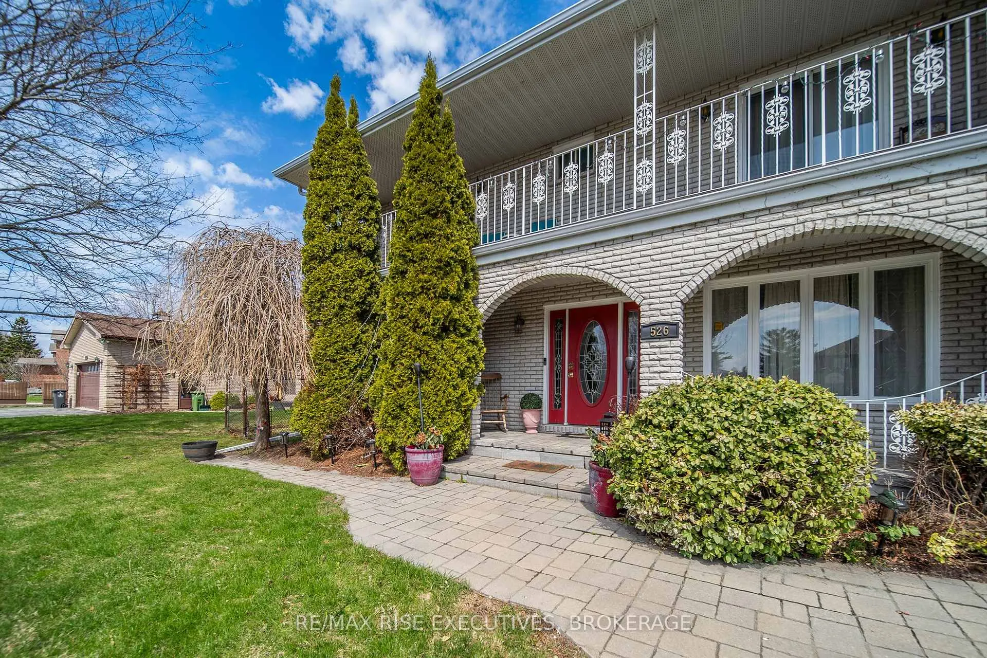 Photo 3 of 526 Canterbury Crescent, Kingston, City Southwest — HOMEH