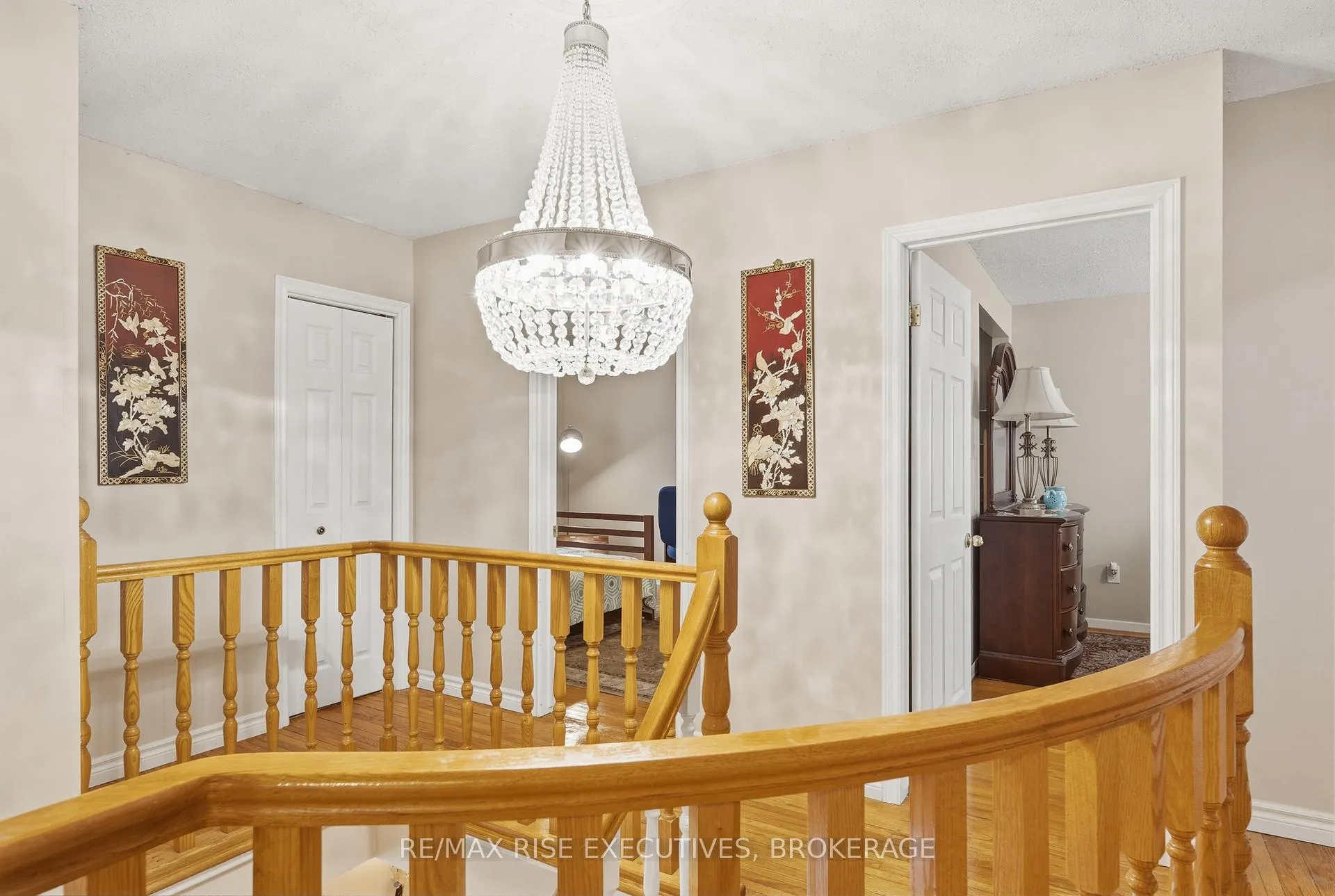 Photo 19 of 526 Canterbury Crescent, Kingston, City Southwest — HOMEH