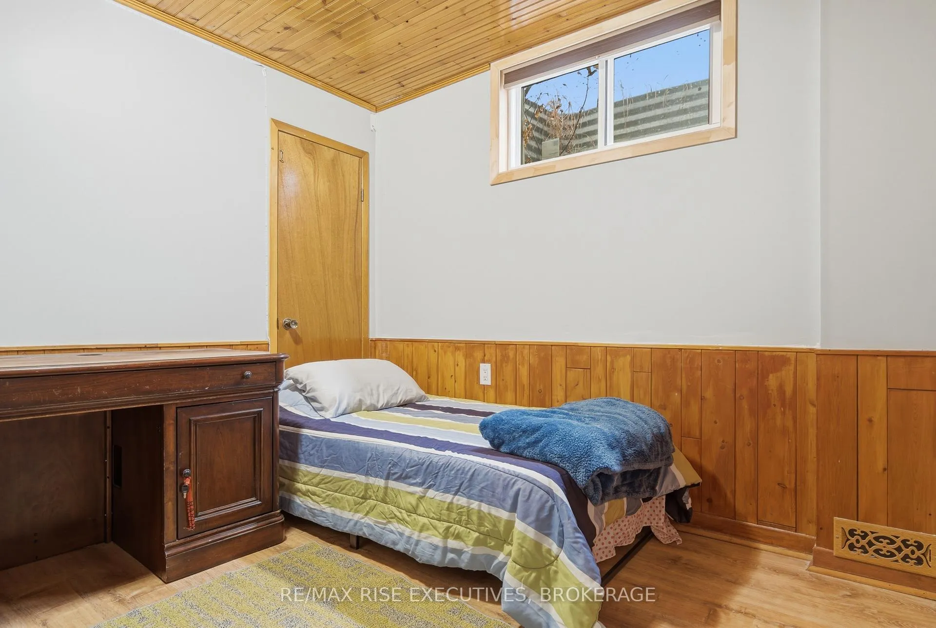 Photo 36 of 526 Canterbury Crescent, Kingston, City Southwest — HOMEH