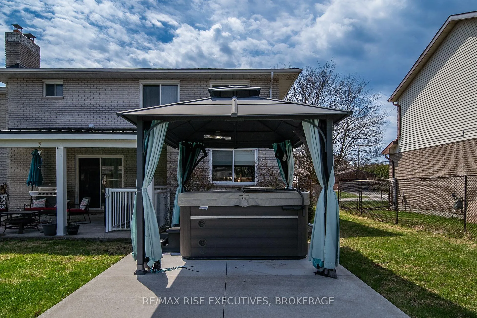 Photo 44 of 526 Canterbury Crescent, Kingston, City Southwest — HOMEH