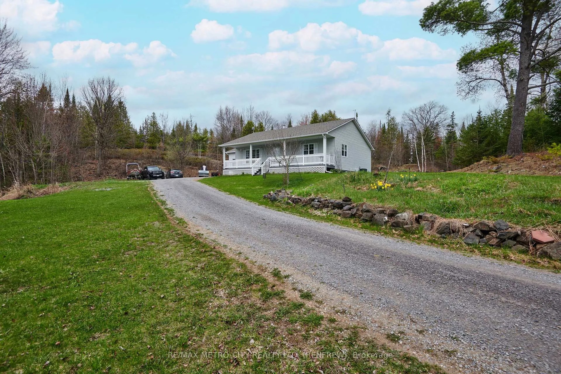 Photo 1 of 1003 Grant Road, Greater Madawaska — HOMEH