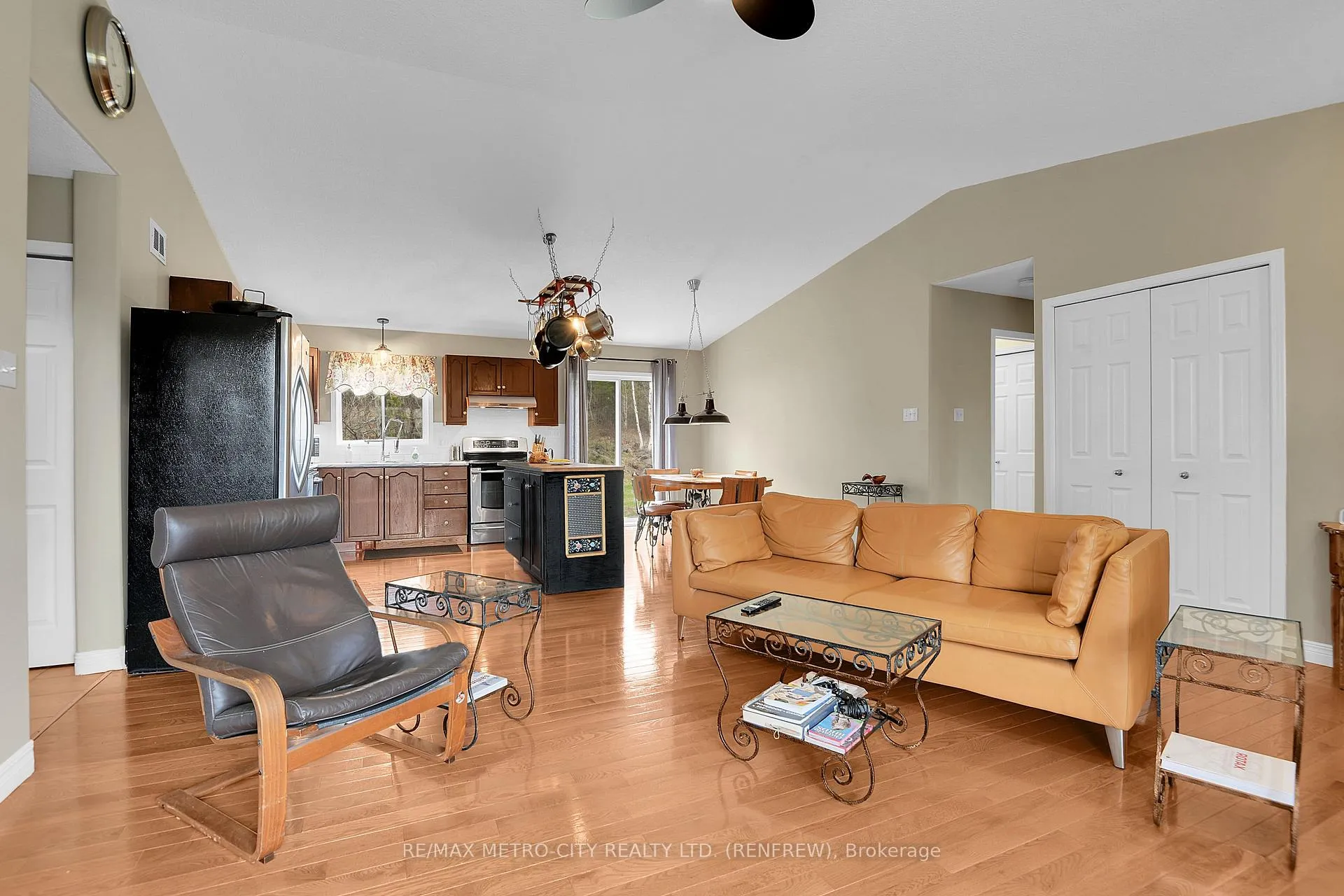 Photo 10 of 1003 Grant Road, Greater Madawaska — HOMEH