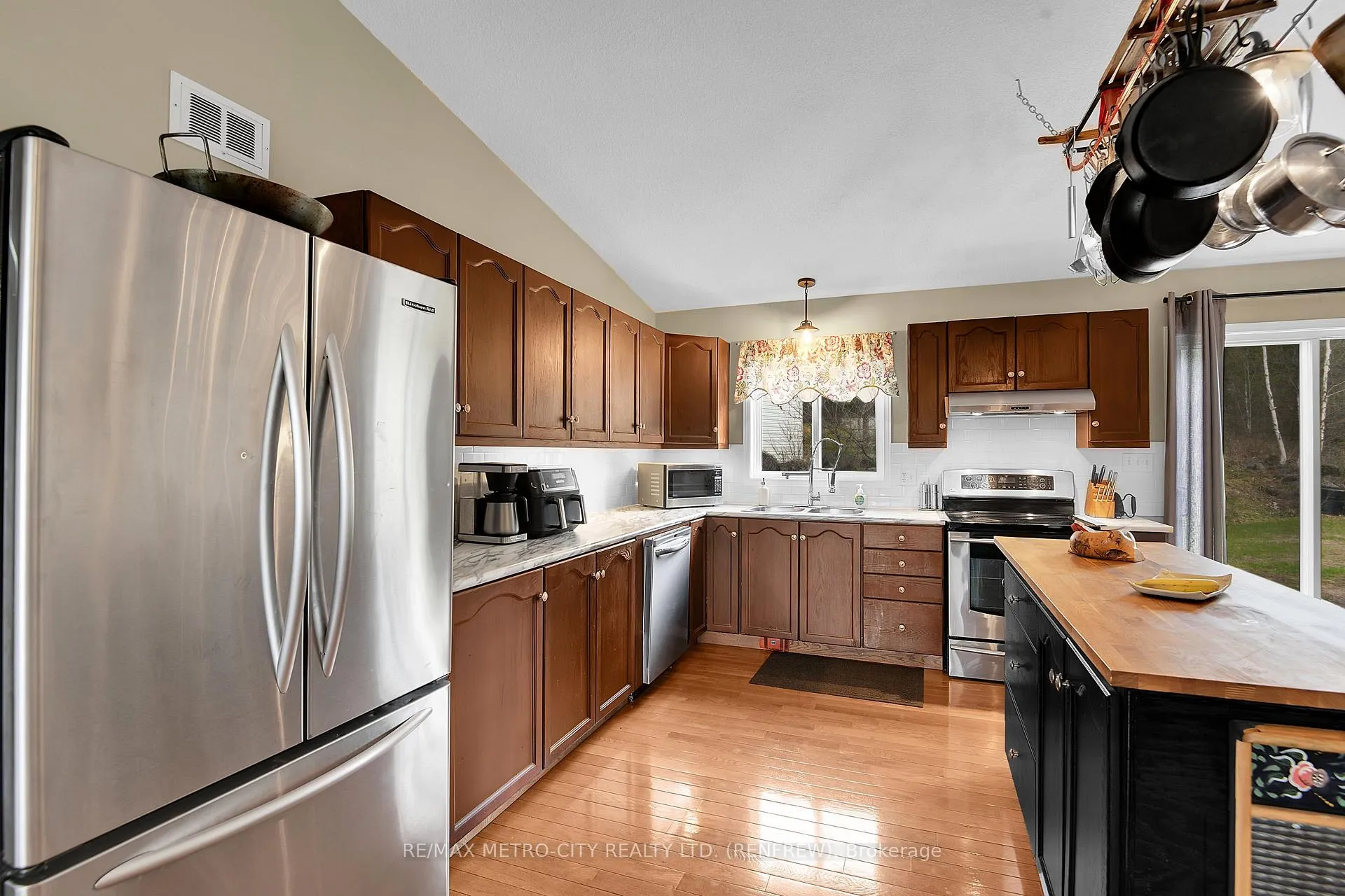 Photo 14 of 1003 Grant Road, Greater Madawaska — HOMEH