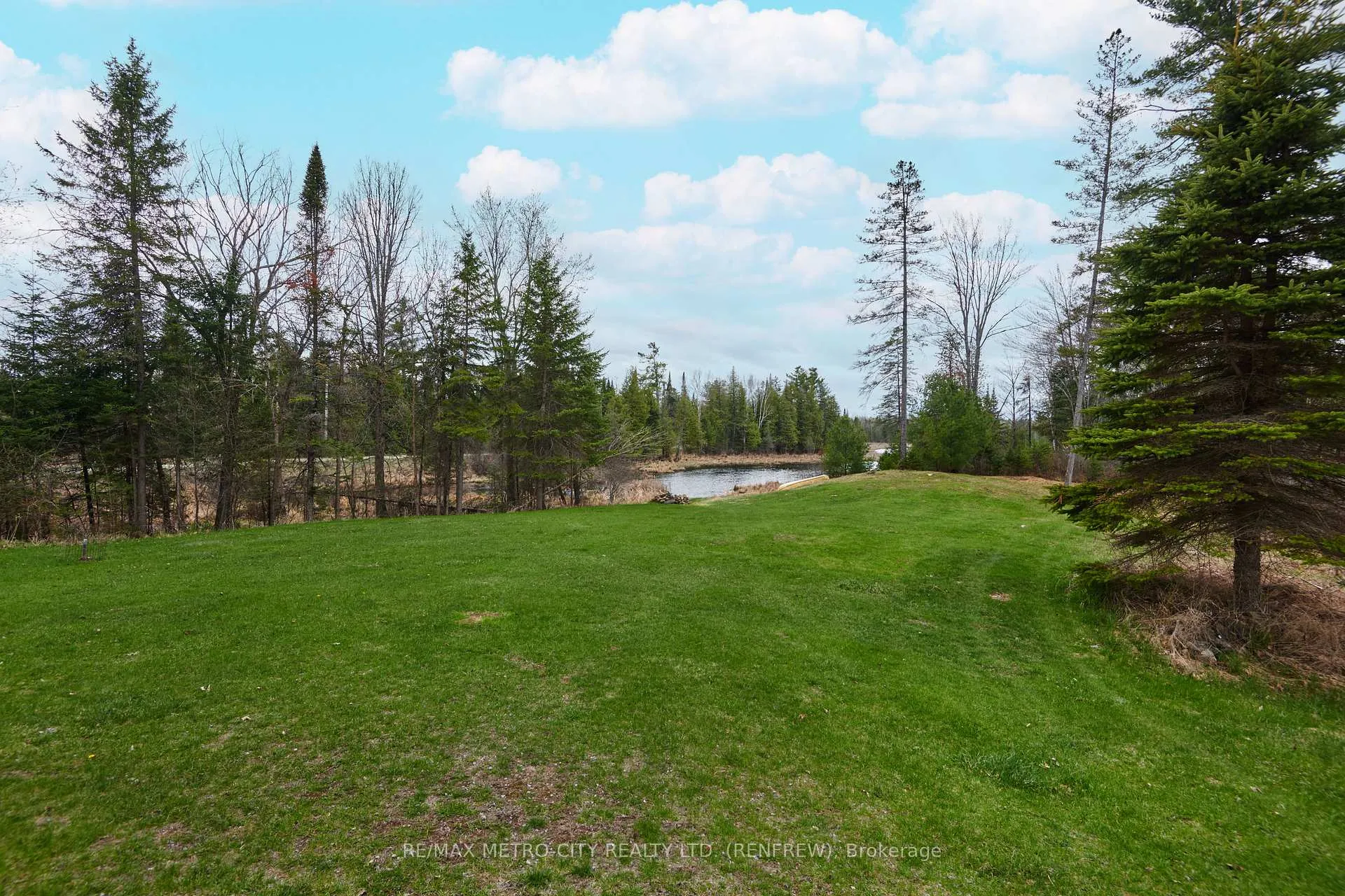 Photo 30 of 1003 Grant Road, Greater Madawaska — HOMEH