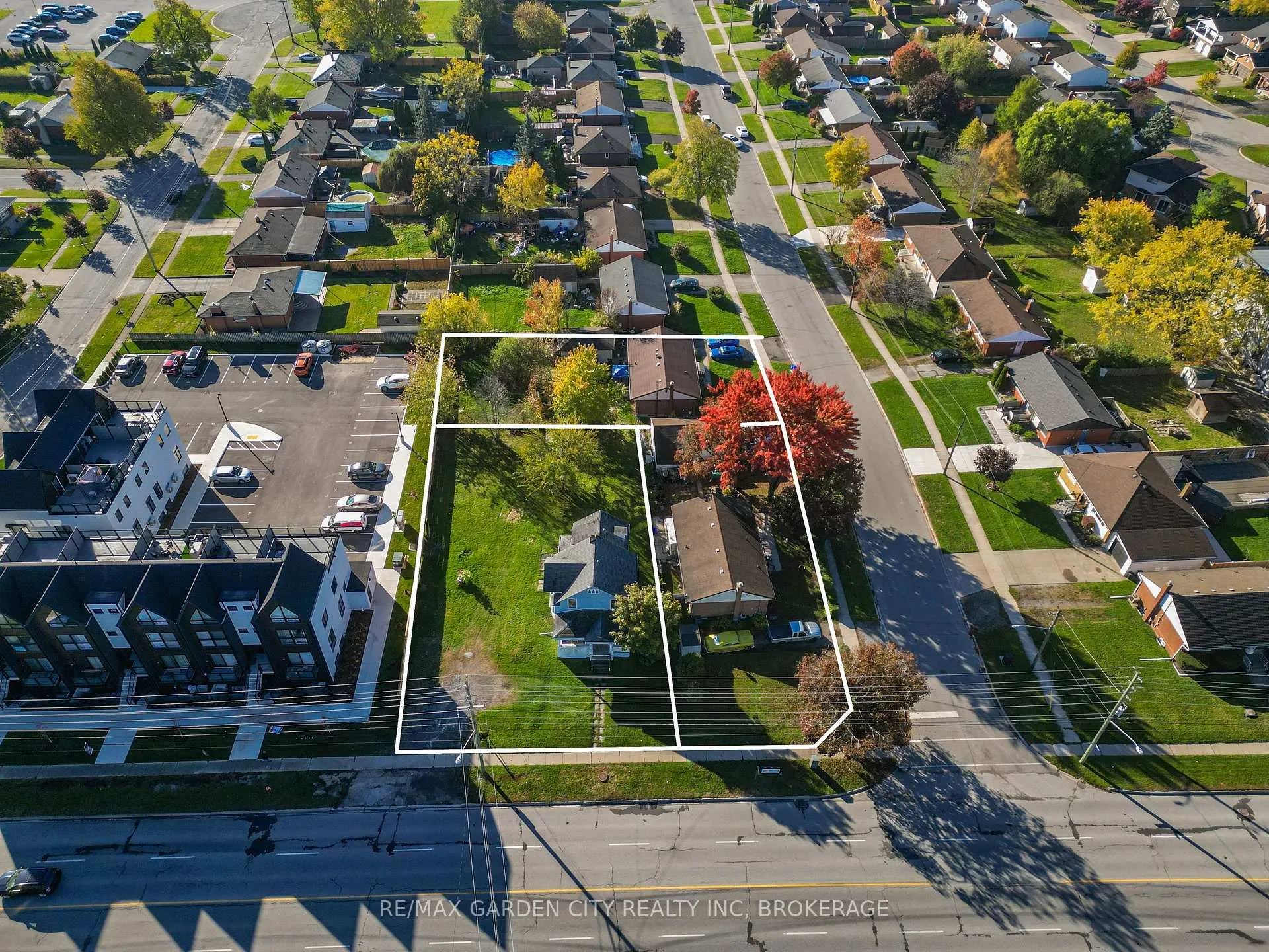 Photo 3 of 6560 Mcleod Road, Niagara Falls, Oldfield — HOMEH