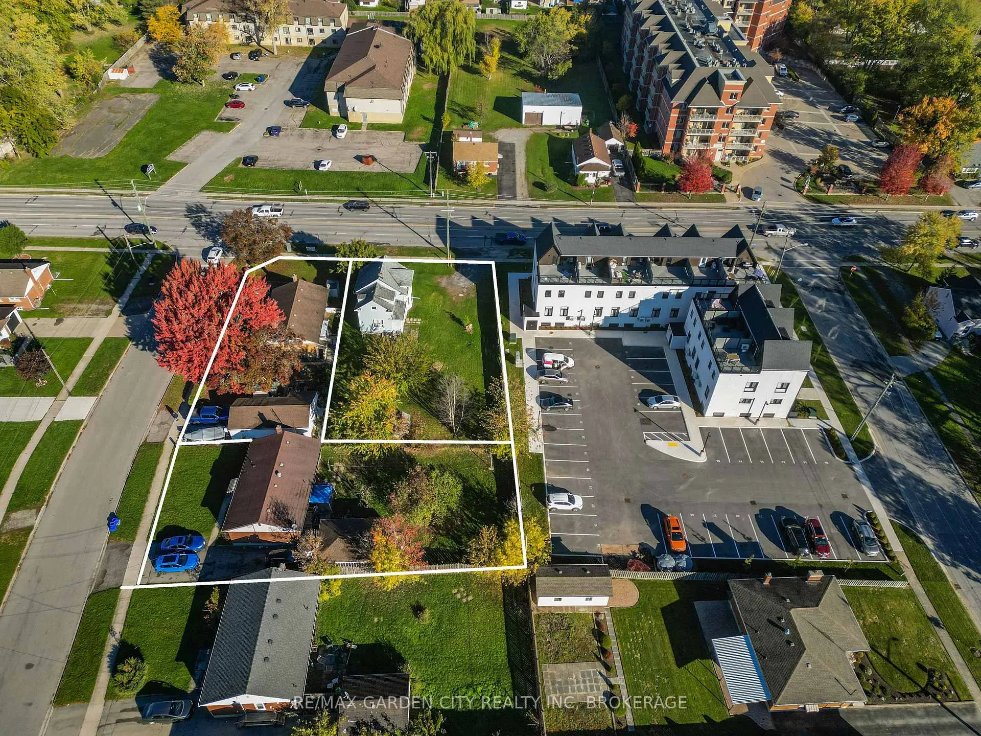Photo 5 of 6560 Mcleod Road, Niagara Falls, Oldfield — HOMEH