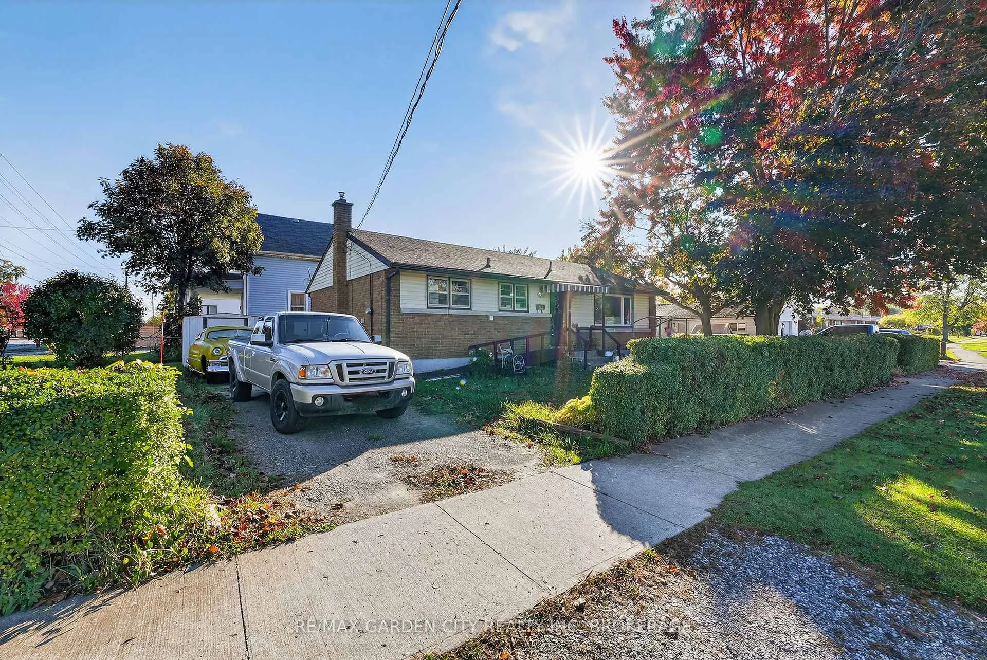 Photo 11 of 6560 Mcleod Road, Niagara Falls, Oldfield — HOMEH