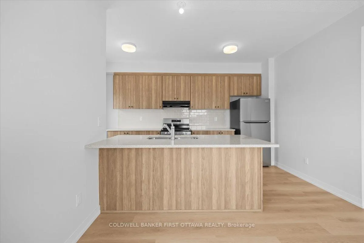 Photo 10 of 516 Celestine Private, Ottawa, Barrhaven - Heritage Park — HOMEH