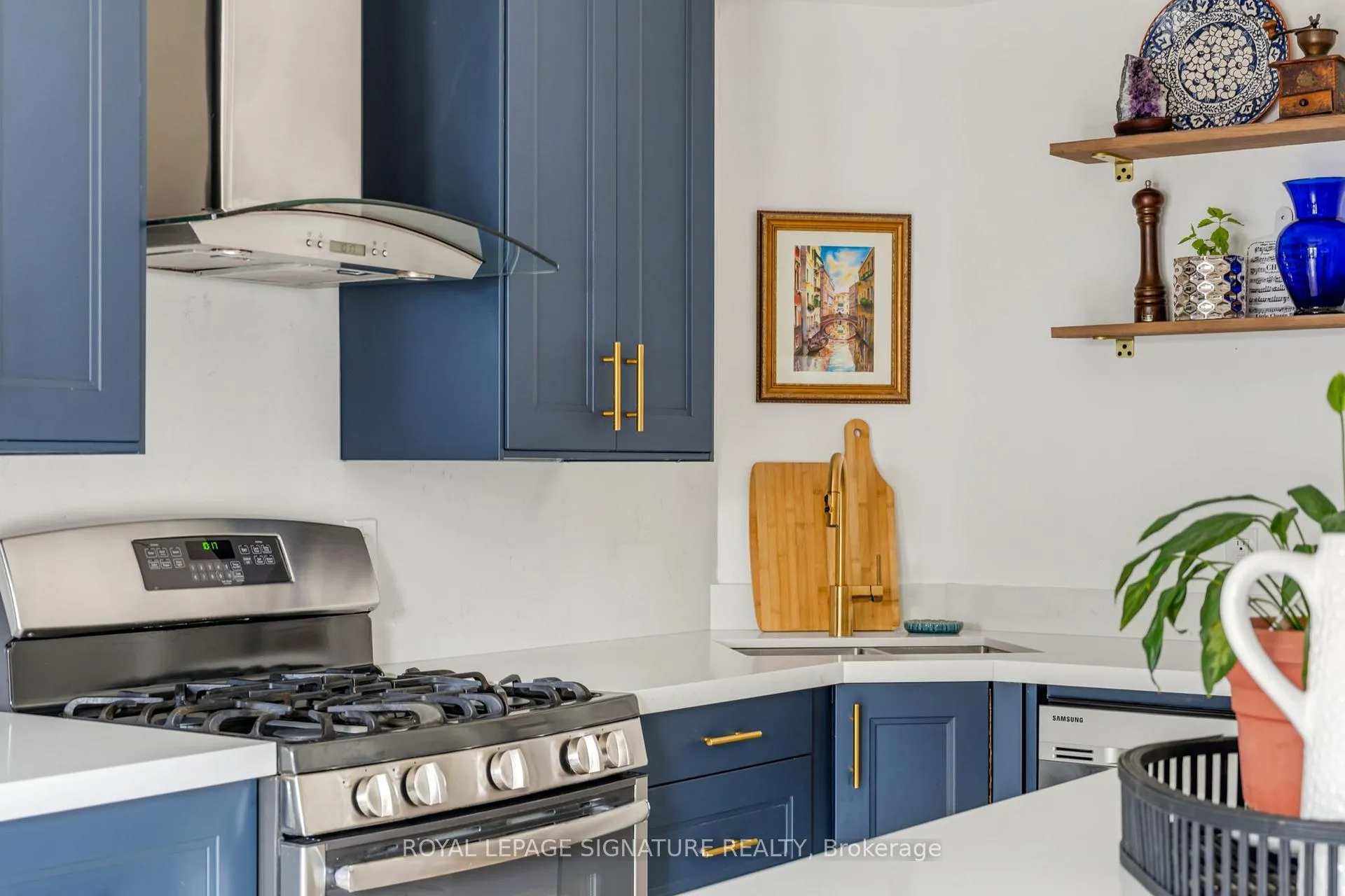 Photo 17 of 166 Broadview Avenue, Toronto, South Riverdale — HOMEH