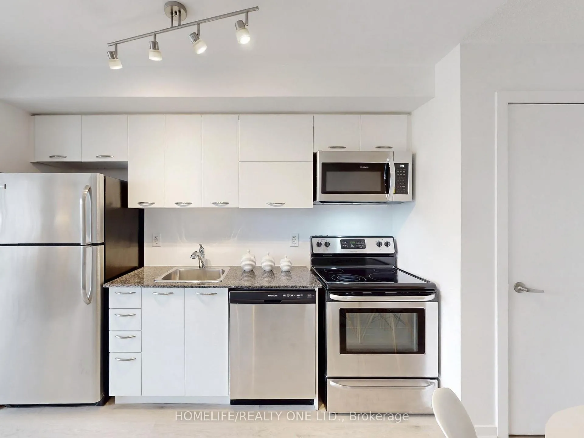 Photo 17 of Unit 2003, 38 Joe Shuster Way, Toronto, South Parkdale — HOMEH