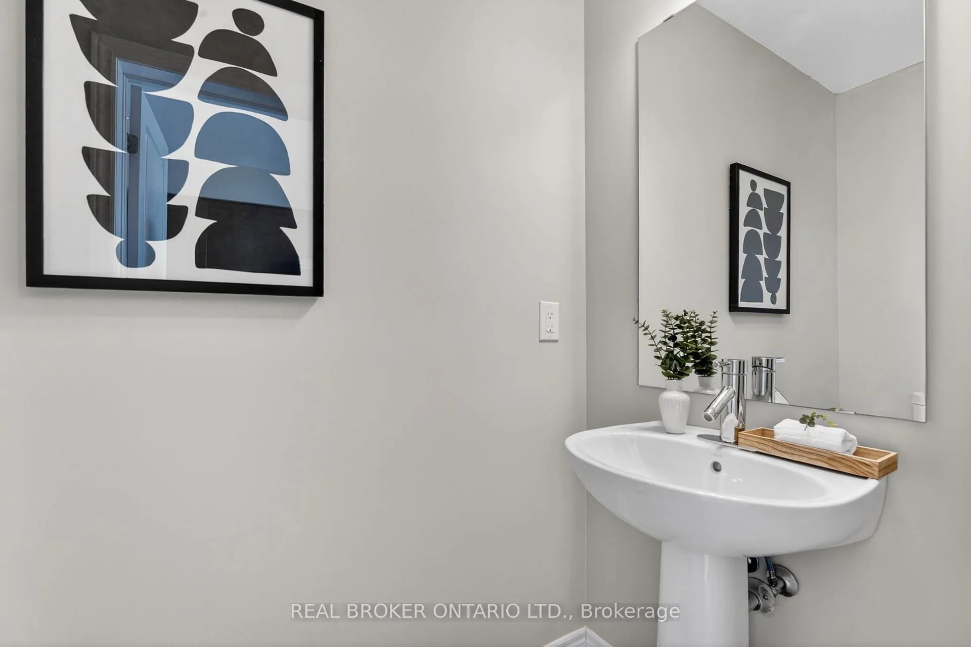 Photo 19 of Unit 13, 541 Winston Road, Grimsby, Grimsby Beach — HOMEH
