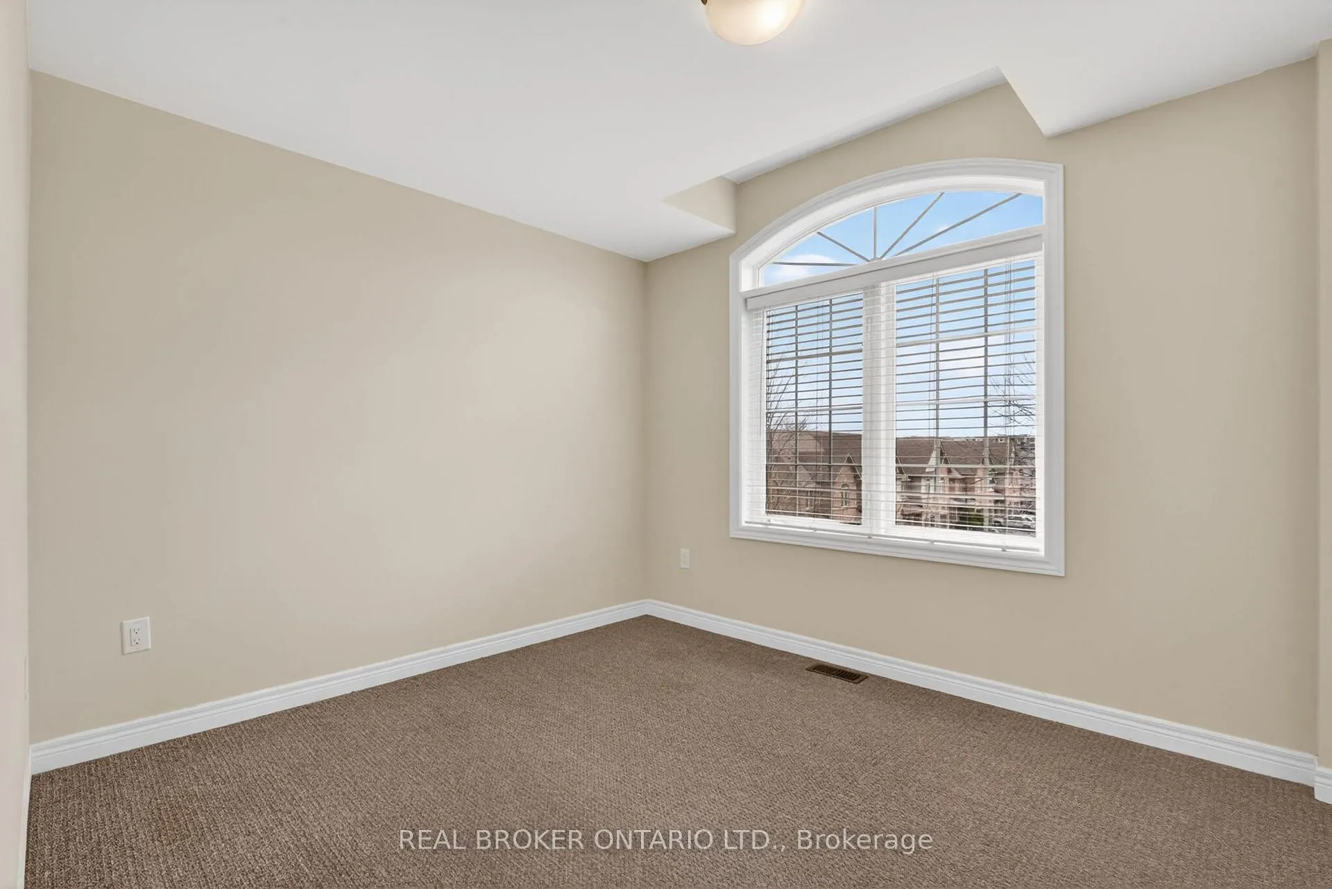 Photo 32 of Unit 13, 541 Winston Road, Grimsby, Grimsby Beach — HOMEH