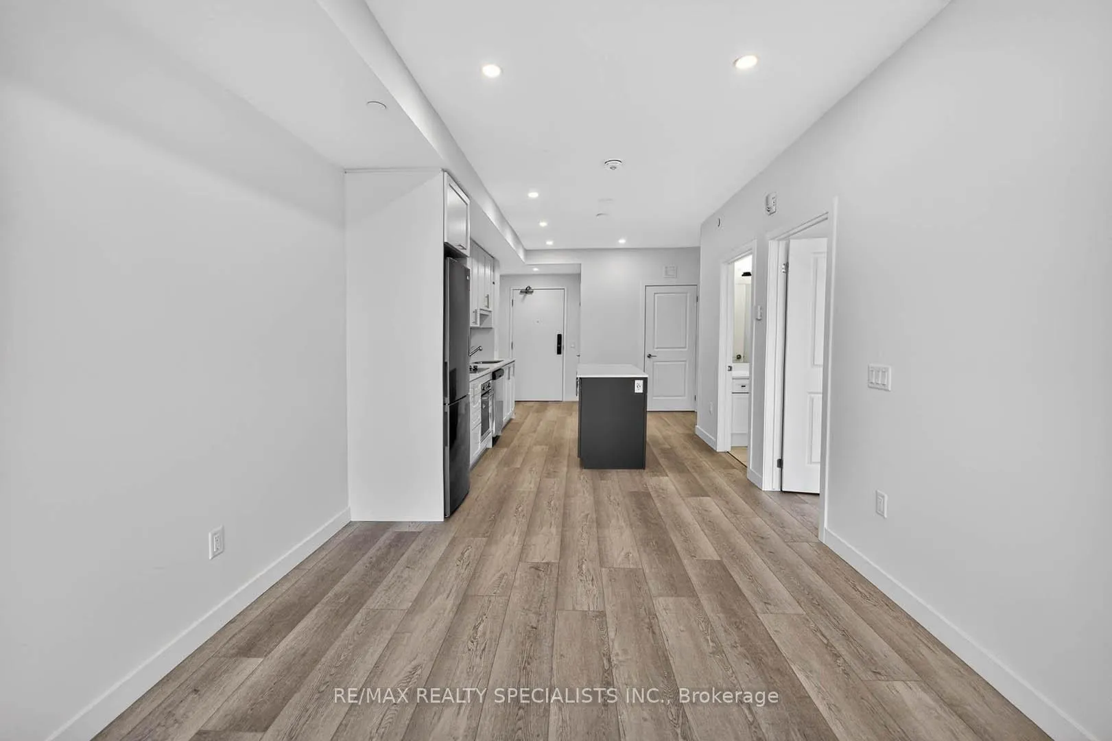 Photo 8 of Unit 701, 461 Green Road, Hamilton, Stoney Creek — HOMEH