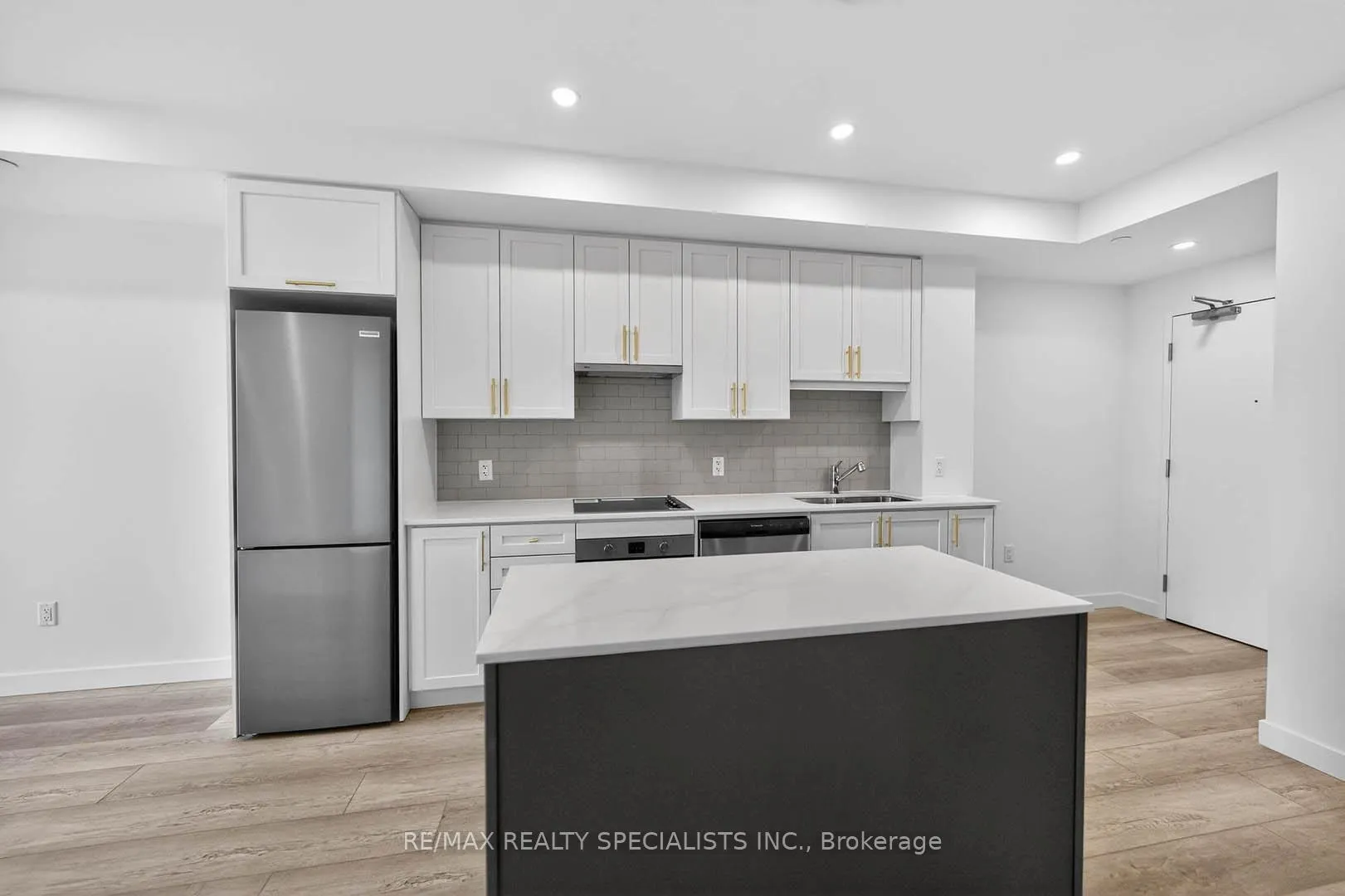 Photo 11 of Unit 701, 461 Green Road, Hamilton, Stoney Creek — HOMEH
