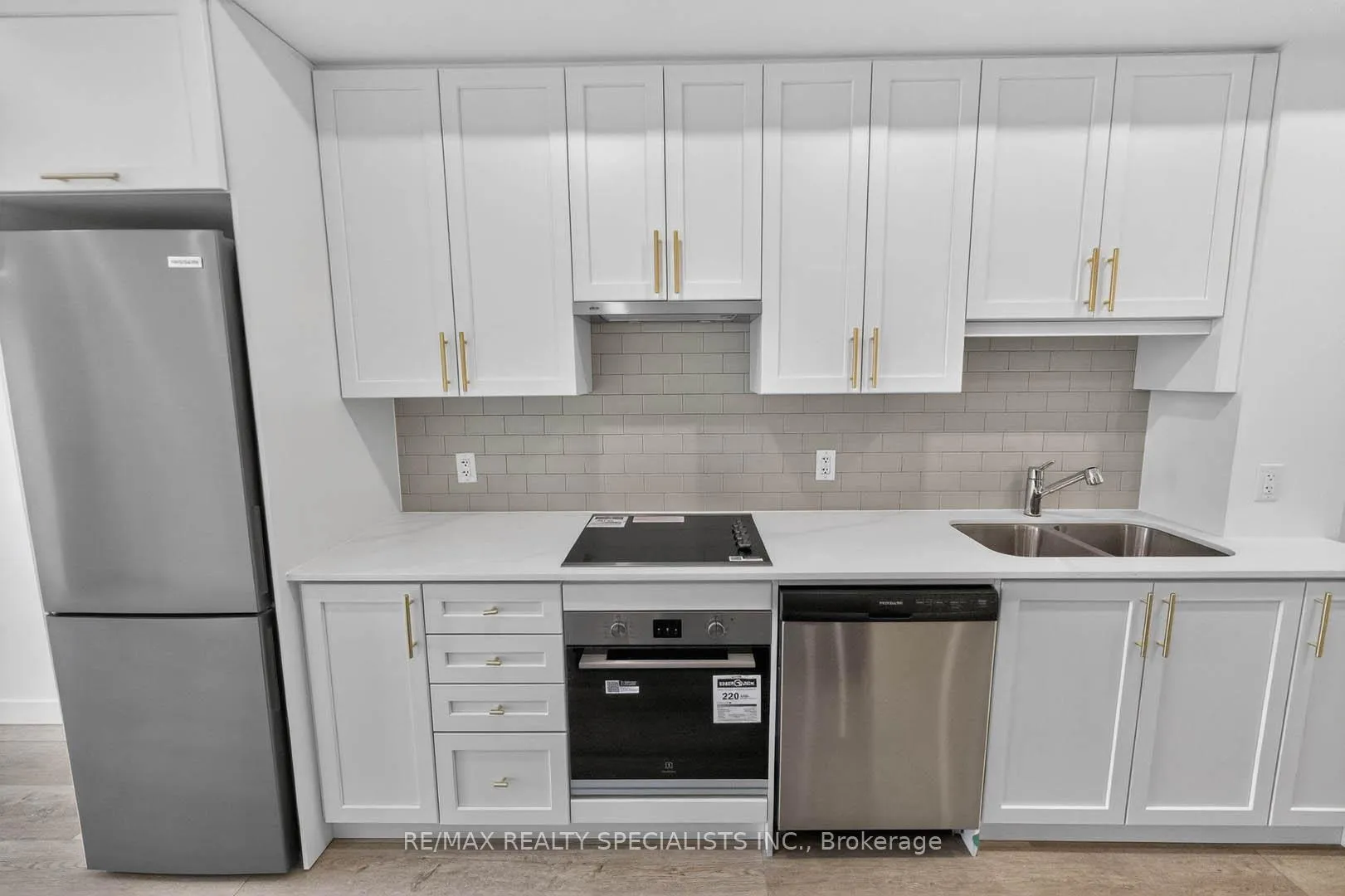 Photo 13 of Unit 701, 461 Green Road, Hamilton, Stoney Creek — HOMEH