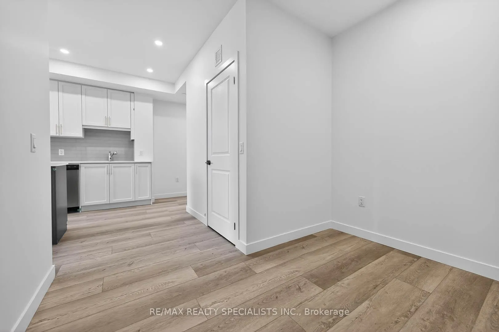 Photo 22 of Unit 701, 461 Green Road, Hamilton, Stoney Creek — HOMEH