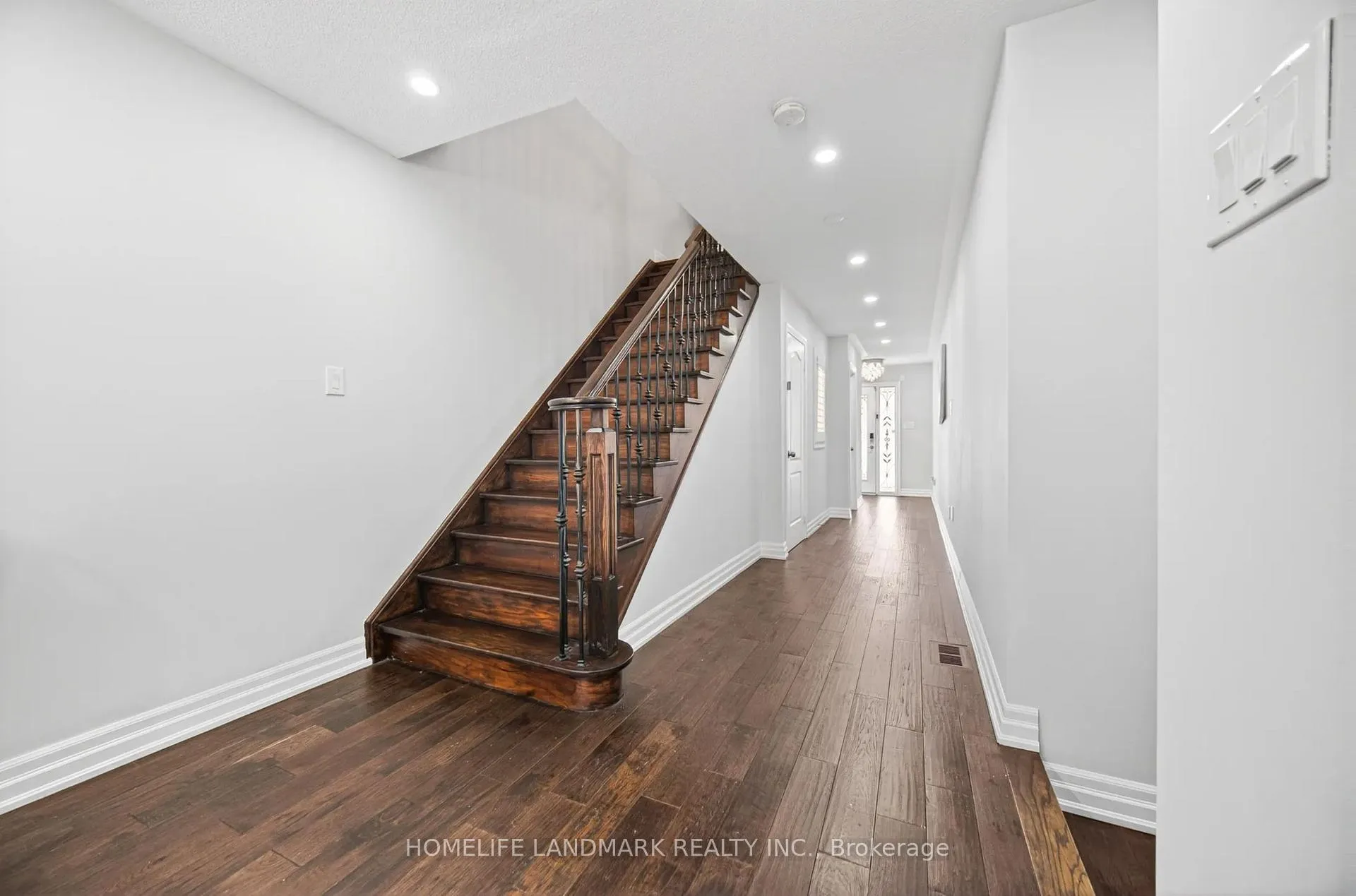 Photo 7 of 61 Bashir Street, Vaughan, Vellore Village — HOMEH