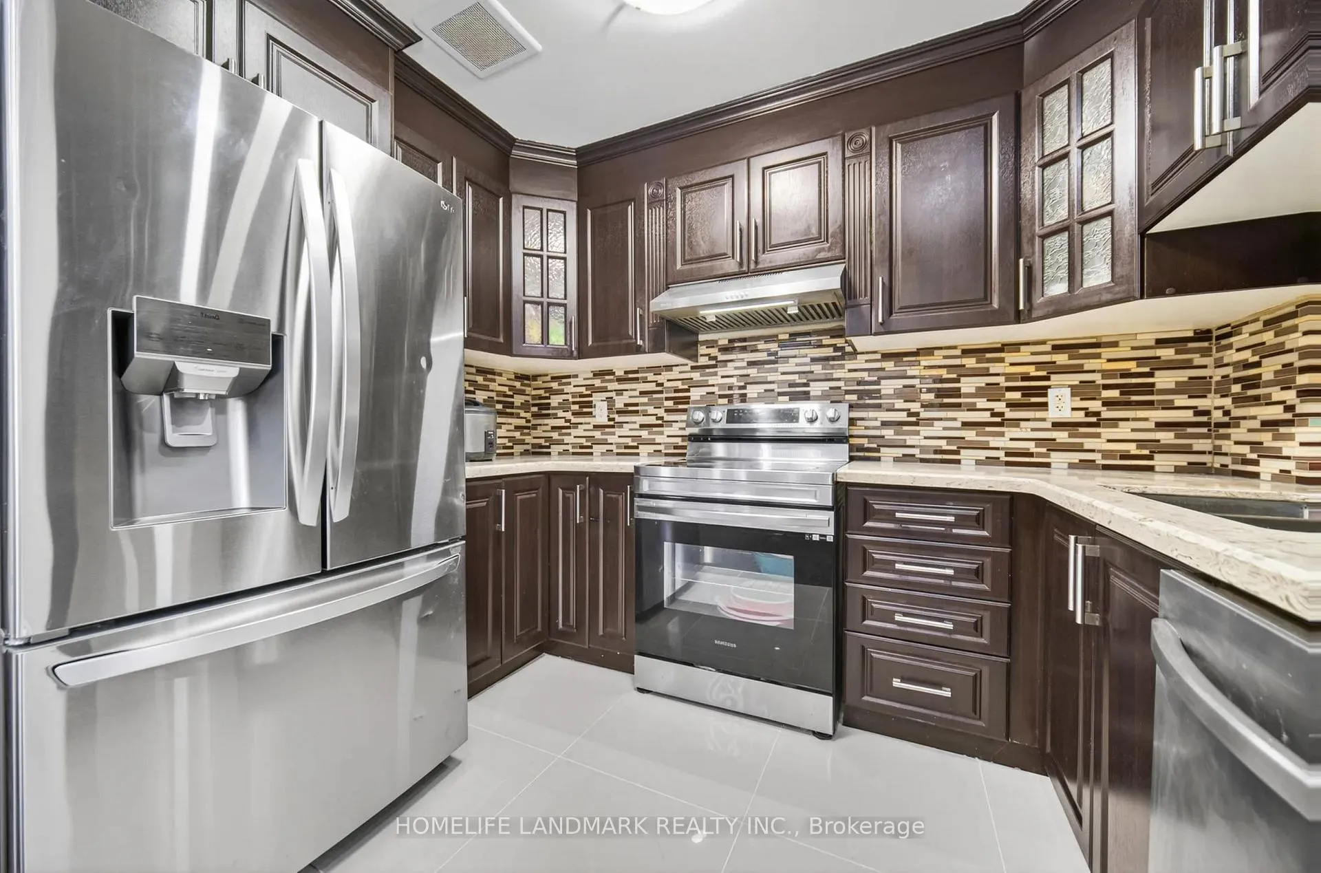 Photo 10 of 61 Bashir Street, Vaughan, Vellore Village — HOMEH