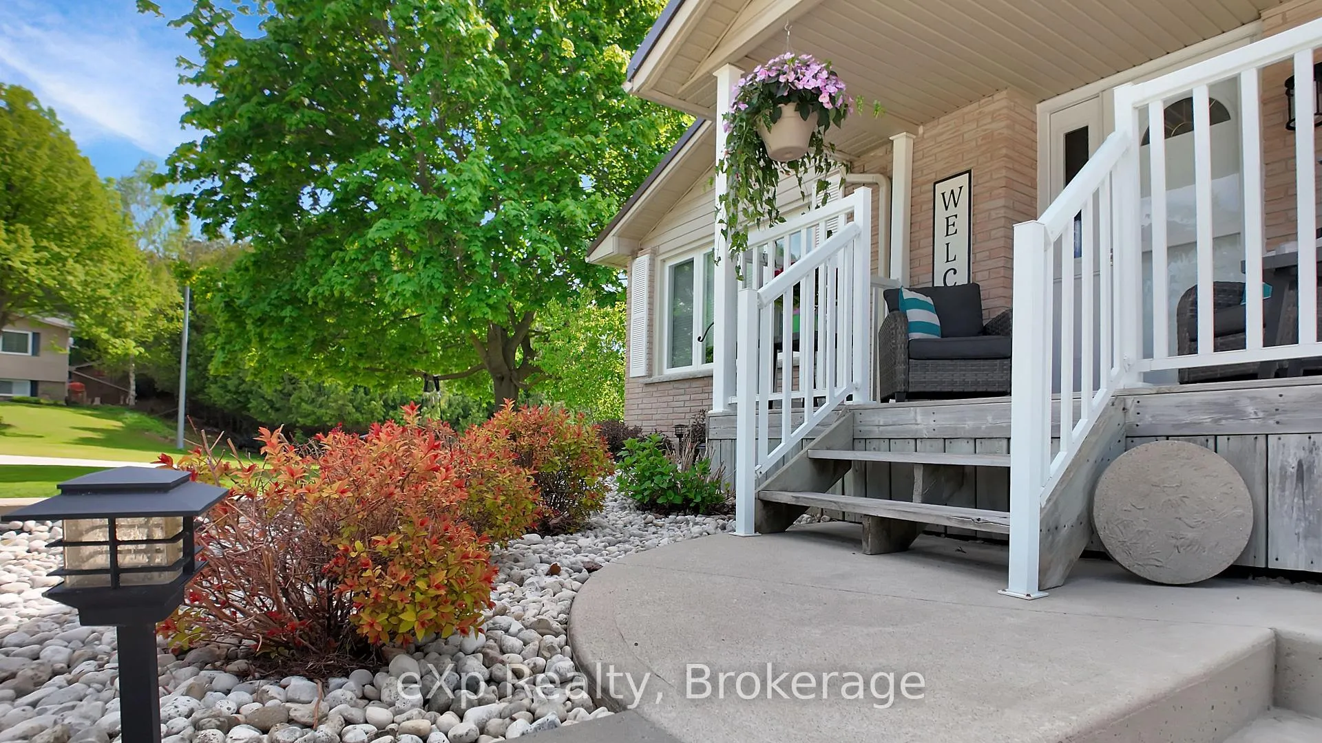 Photo 6 of 12 Karin Crescent, Brockton — HOMEH