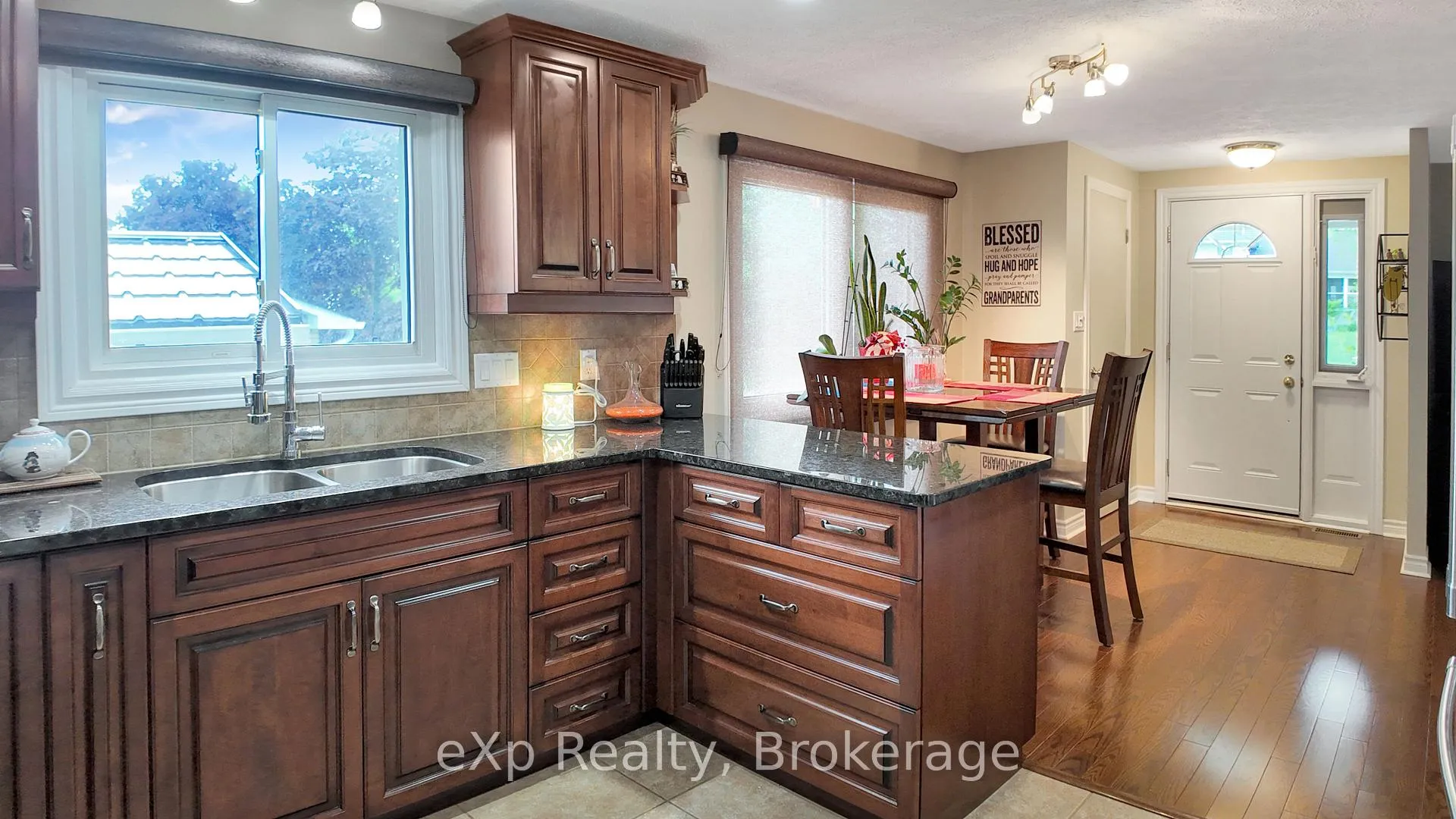Photo 9 of 12 Karin Crescent, Brockton — HOMEH