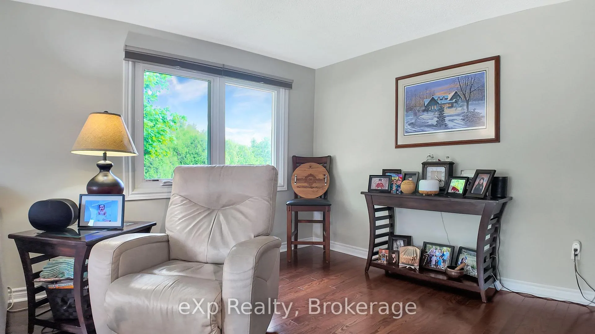 Photo 15 of 12 Karin Crescent, Brockton — HOMEH