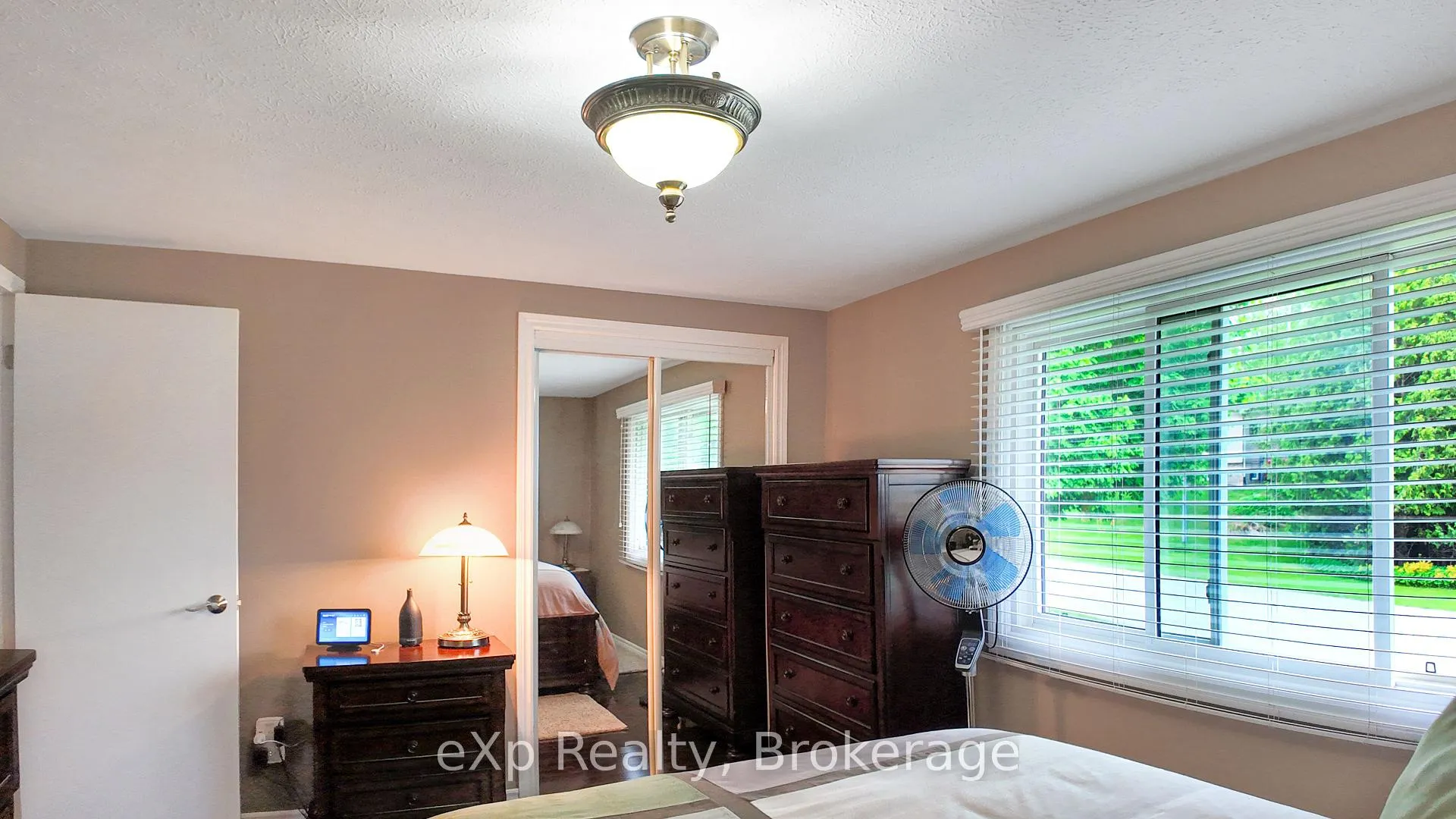 Photo 18 of 12 Karin Crescent, Brockton — HOMEH