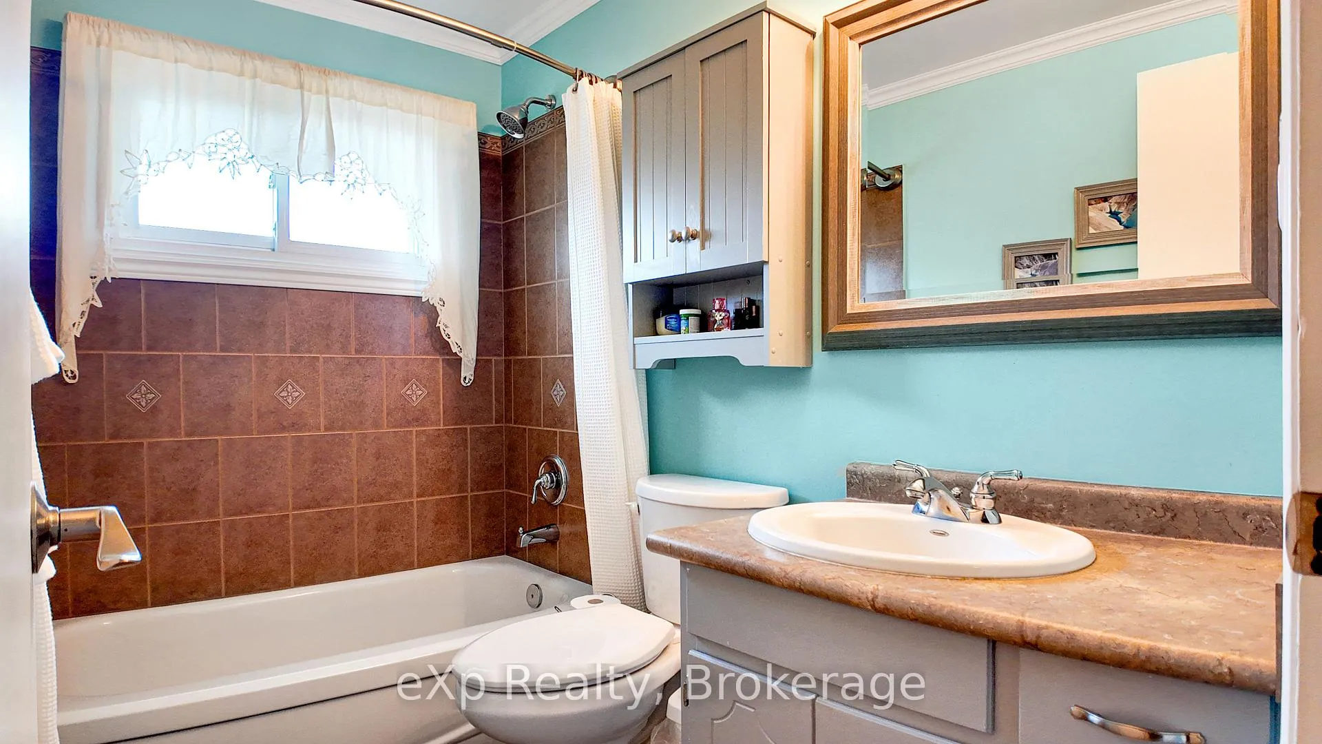 Photo 23 of 12 Karin Crescent, Brockton — HOMEH