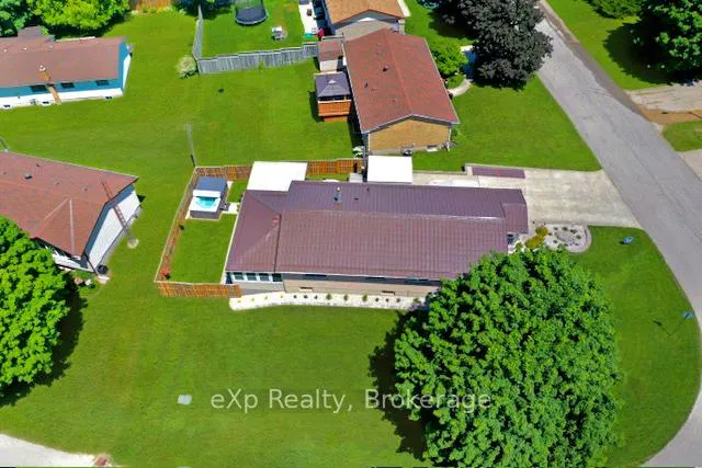 Photo 45 of 12 Karin Crescent, Brockton — HOMEH