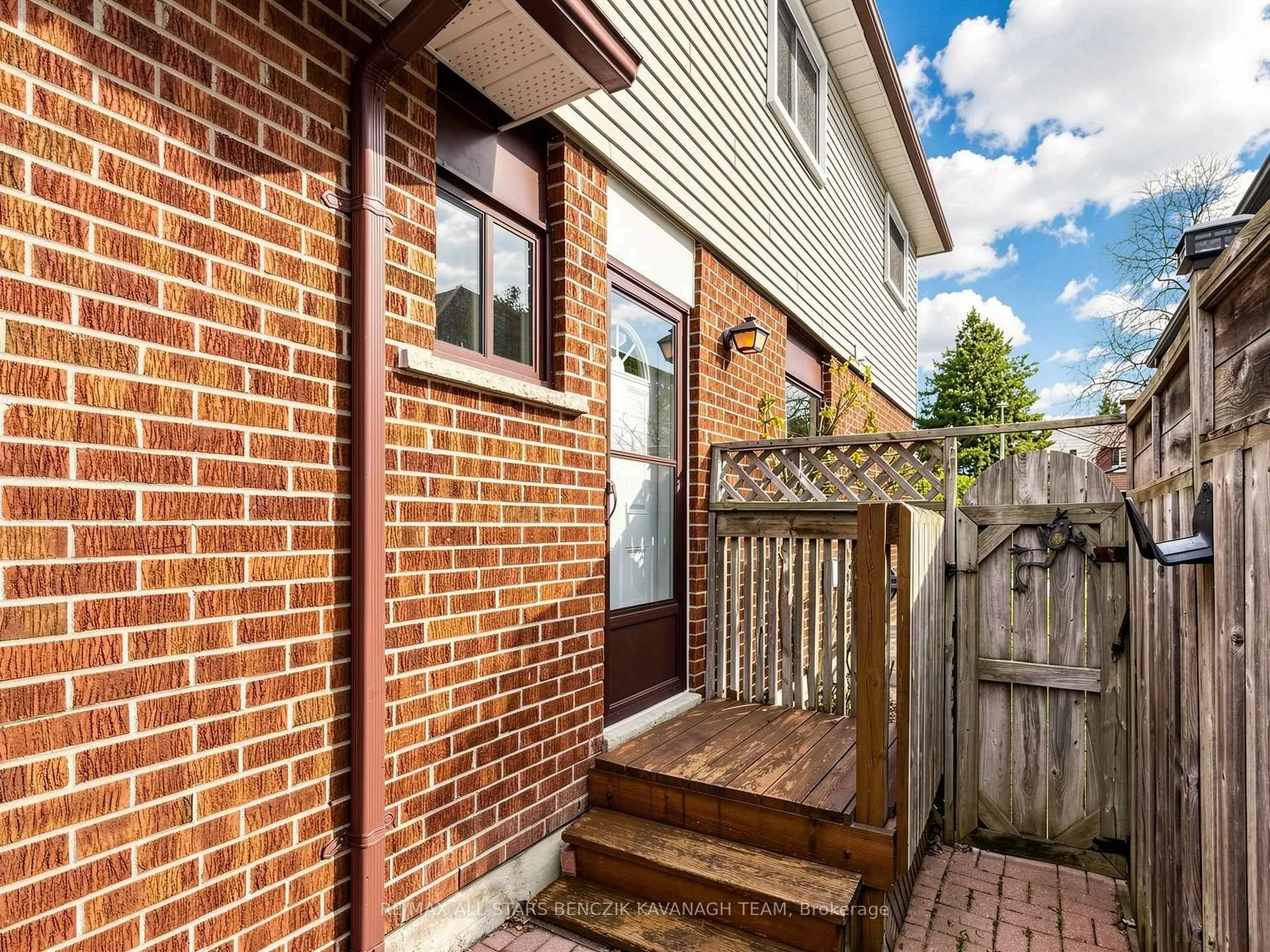Photo 14 of 32 Pringle Avenue, Markham, Markham Village — HOMEH