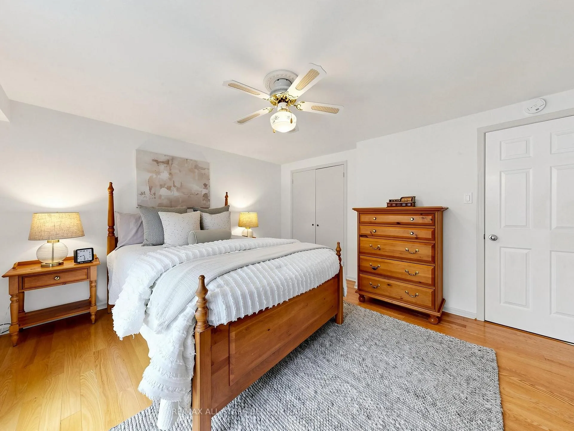 Photo 16 of 32 Pringle Avenue, Markham, Markham Village — HOMEH