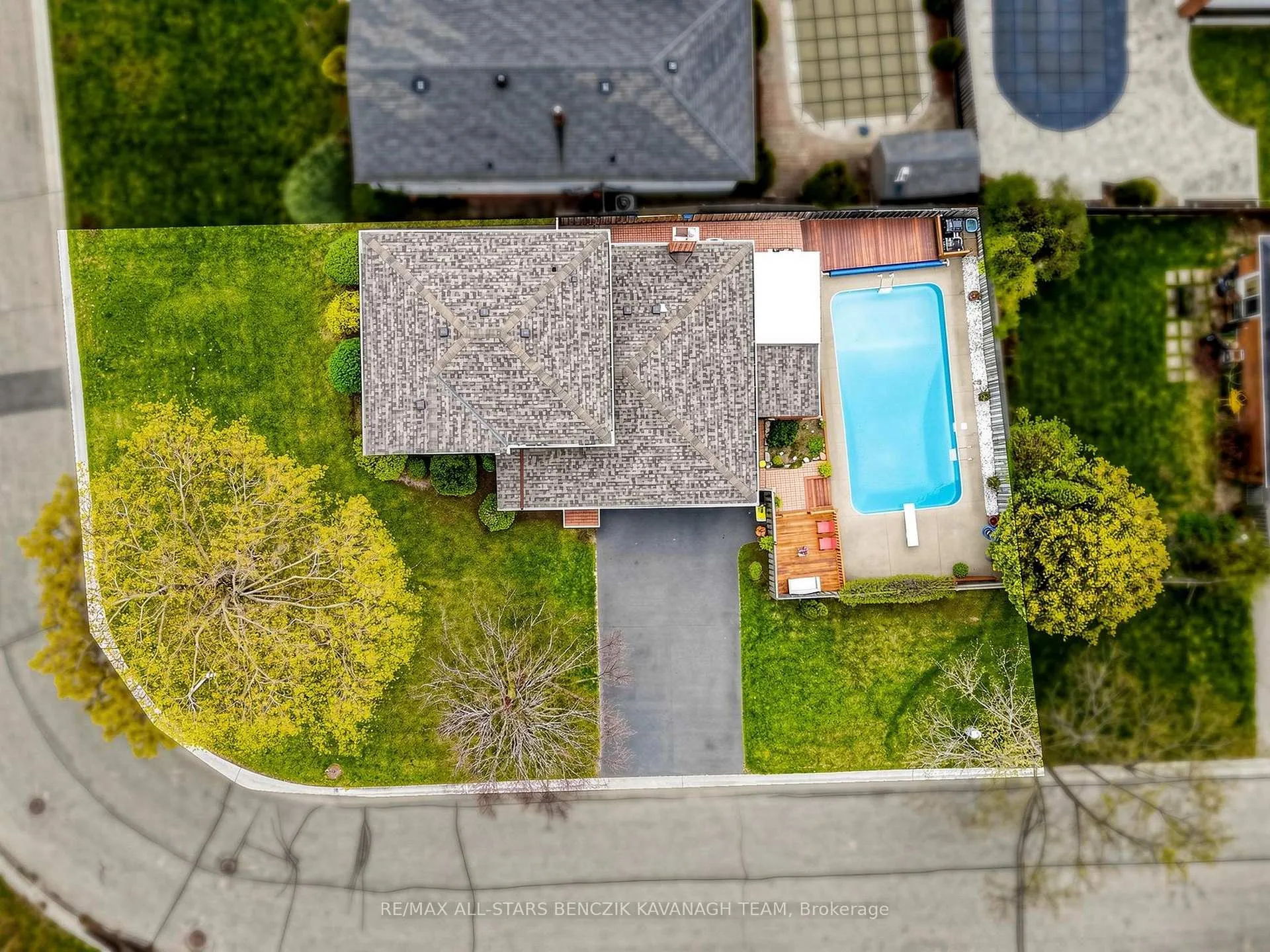 Photo 31 of 32 Pringle Avenue, Markham, Markham Village — HOMEH