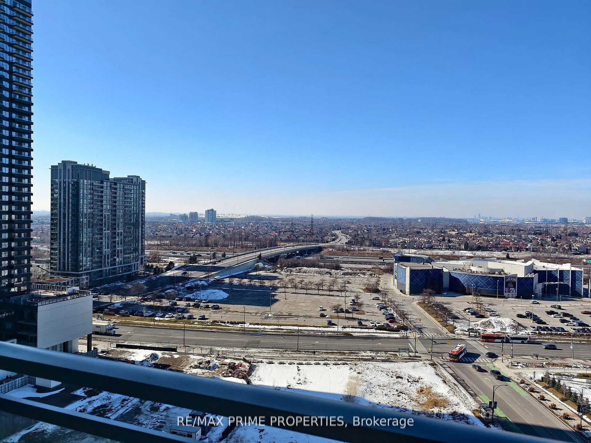 Photo 4 of Unit 1609, 360 Square One Drive, Mississauga, City Centre — HOMEH